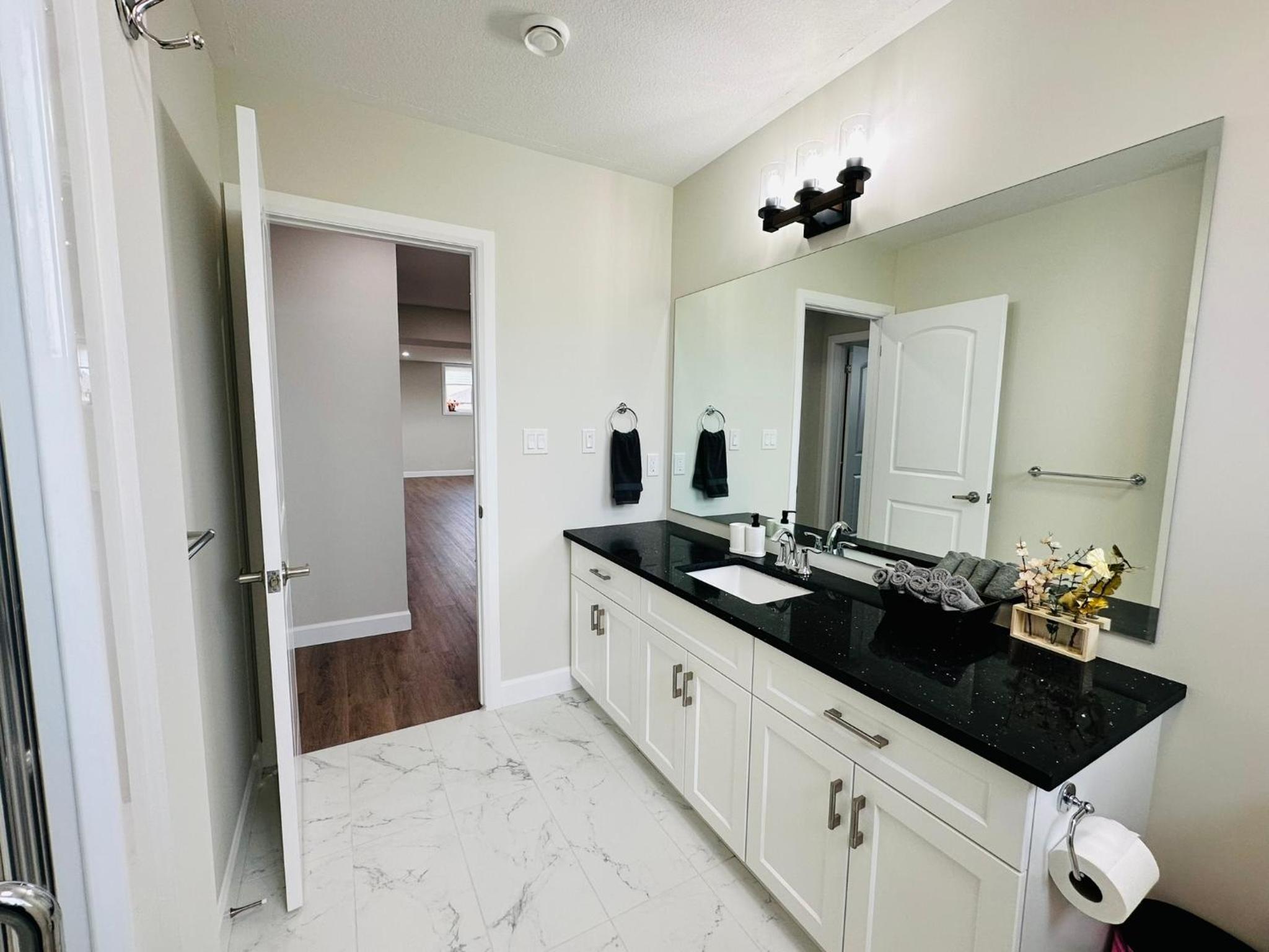 Luxury Home 2 mins drive to Saugeen Shores beach