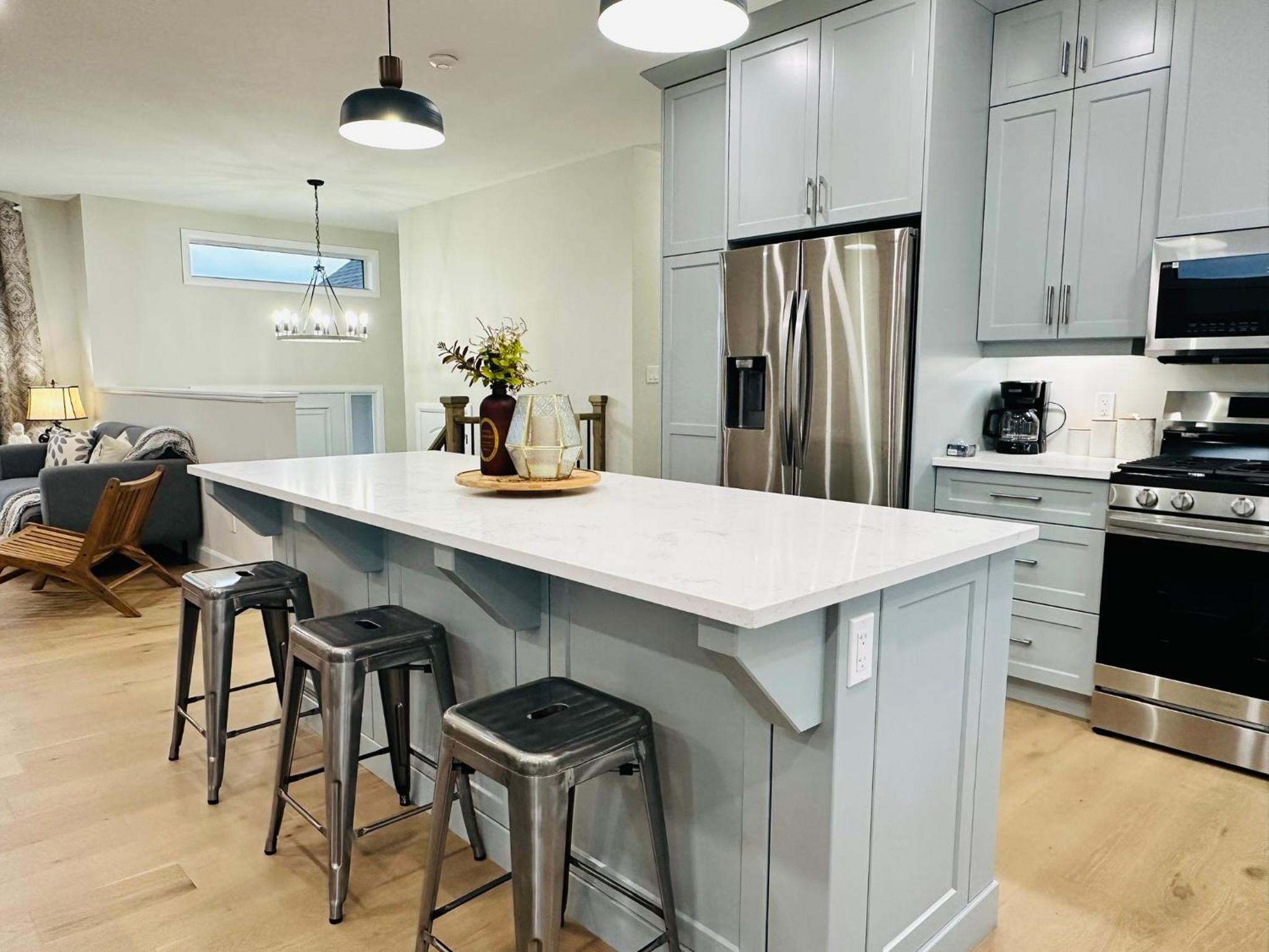 Luxury Home 2 mins drive to Saugeen Shores beach