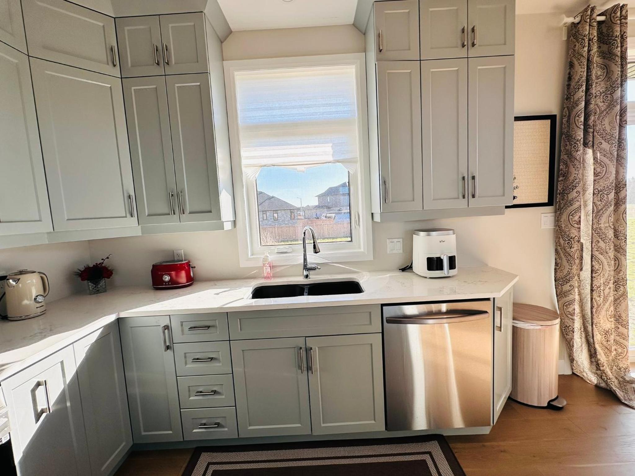 Luxury Home 2 mins drive to Saugeen Shores beach