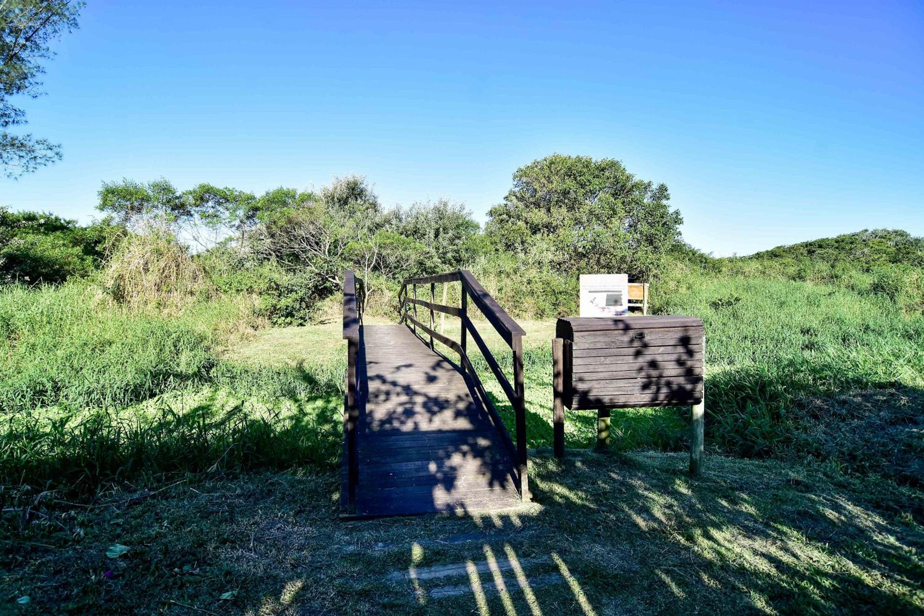 Apto em Condomínio Pé na Areia no Campeche P2519
