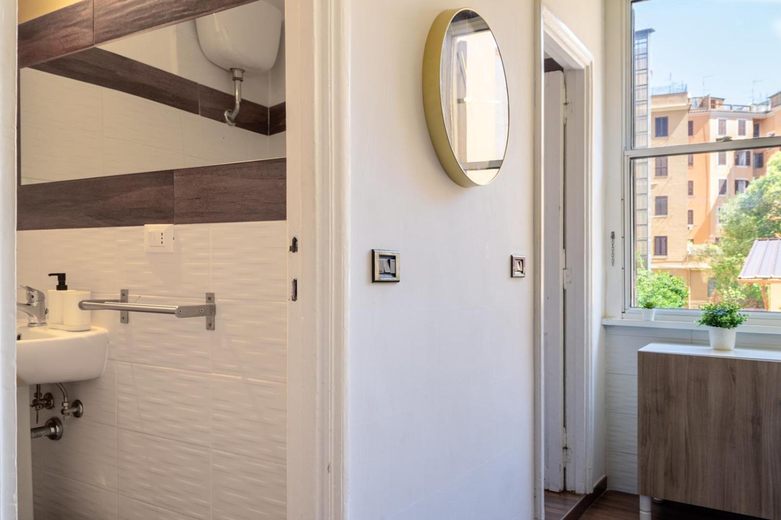 TP Apartment Luxury Colosseum