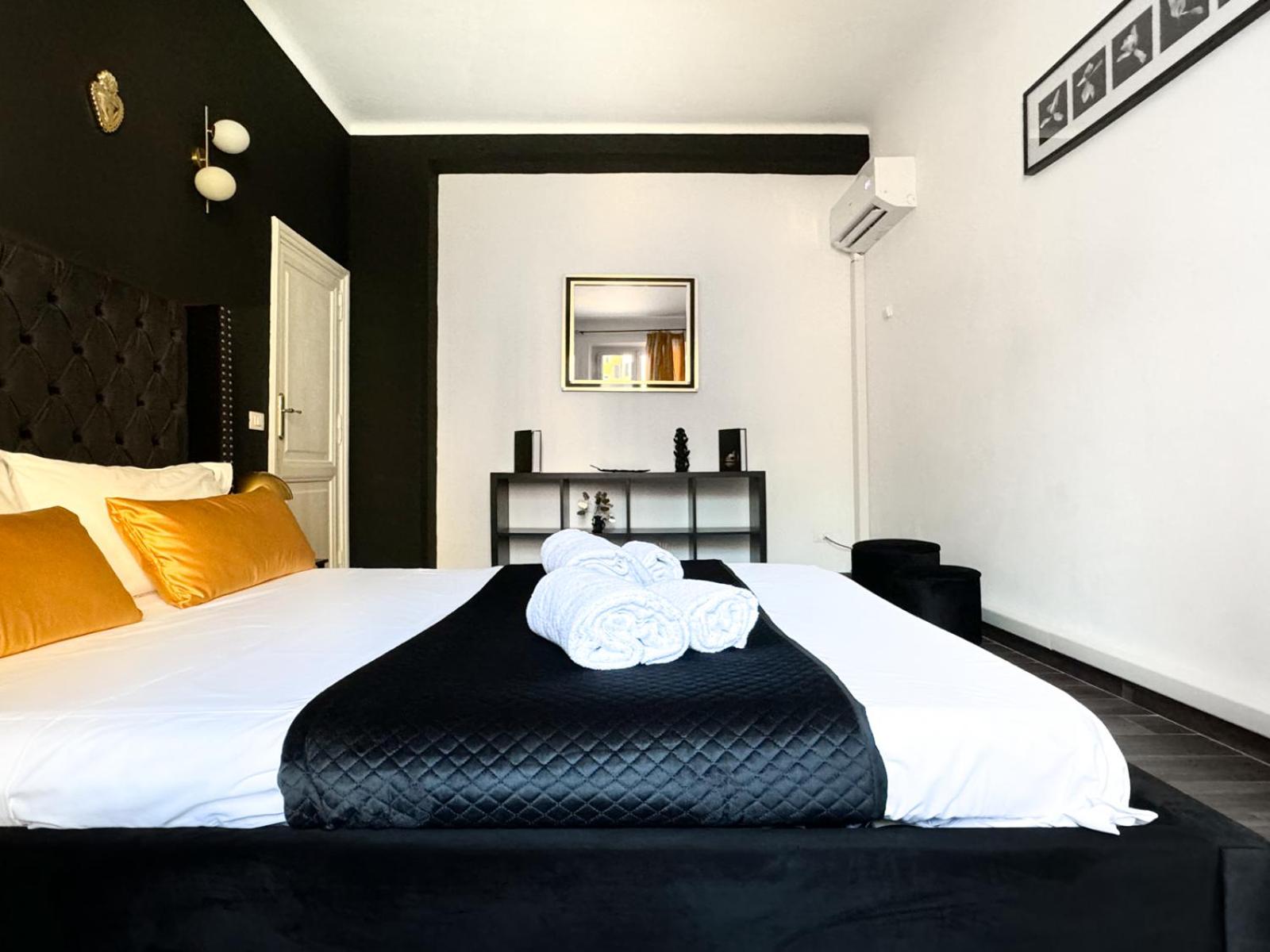 TP Apartment Luxury Colosseum