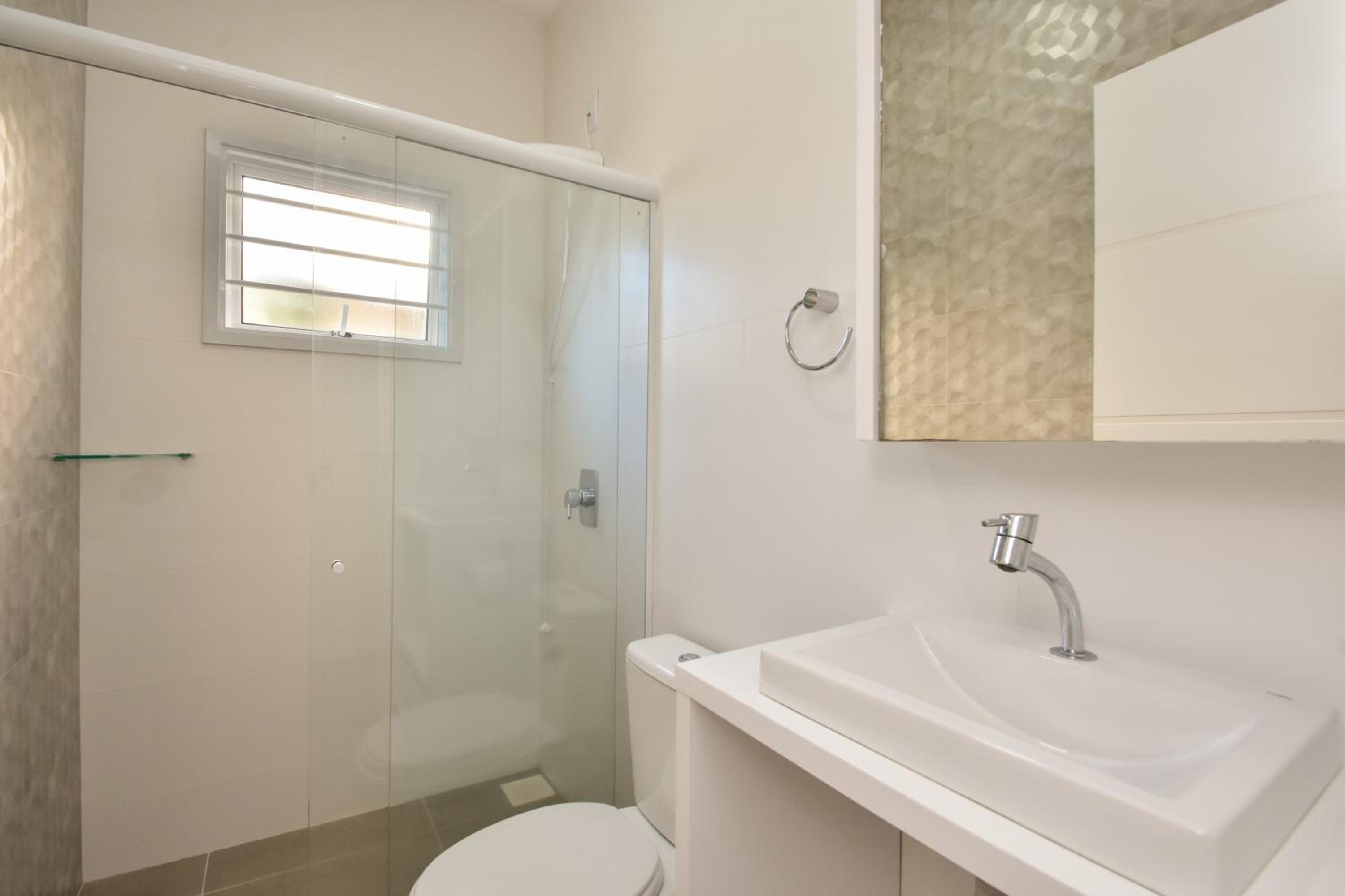 Casa p/ 7 hóspedes, 600m da Praia no Campeche P198