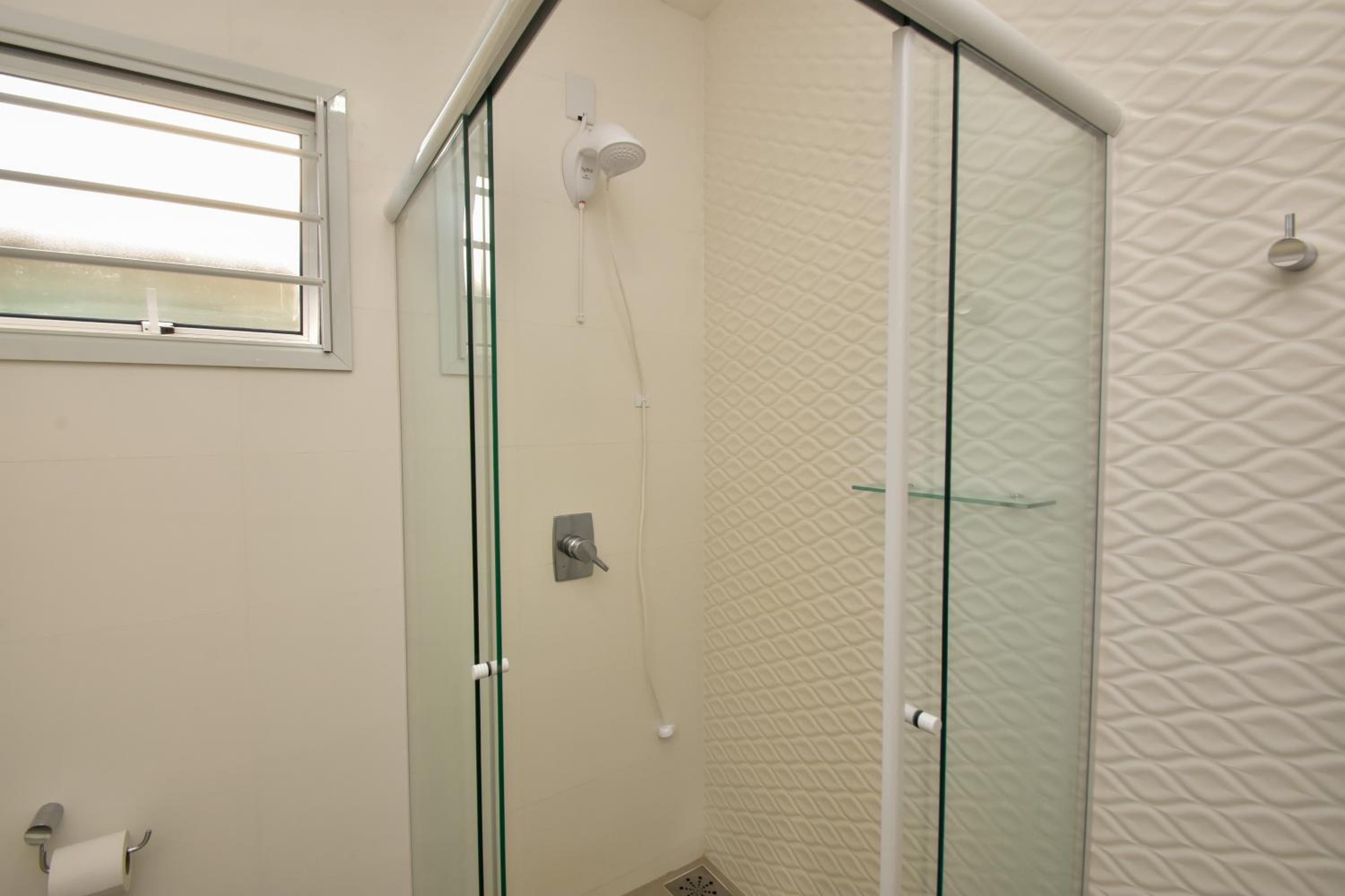 Casa p/ 7 hóspedes, 600m da Praia no Campeche P198