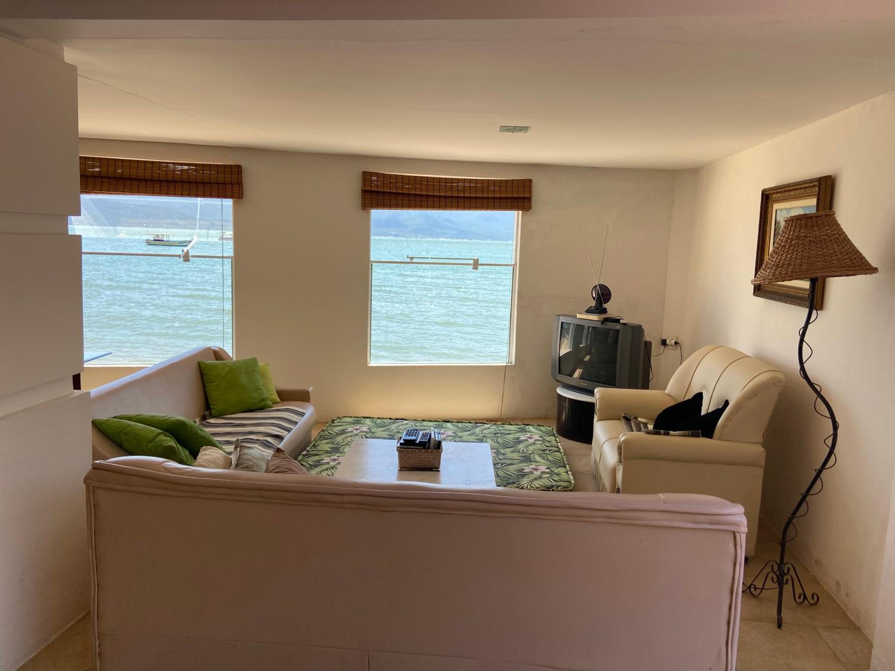 Casa Pé na Areia, Ribeirão da Ilha, 4suítes QK9397
