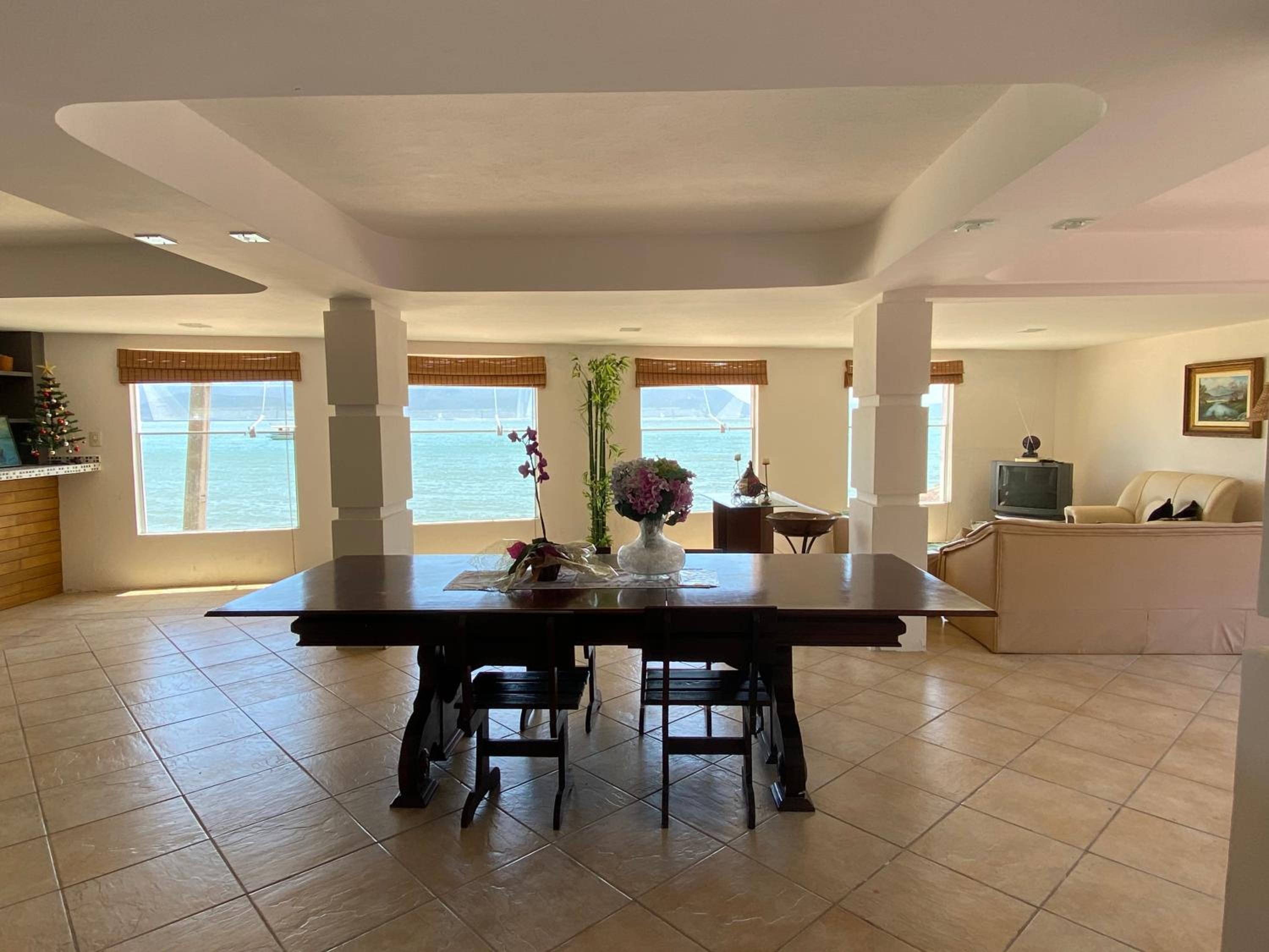 Casa Pé na Areia, Ribeirão da Ilha, 4suítes QK9397