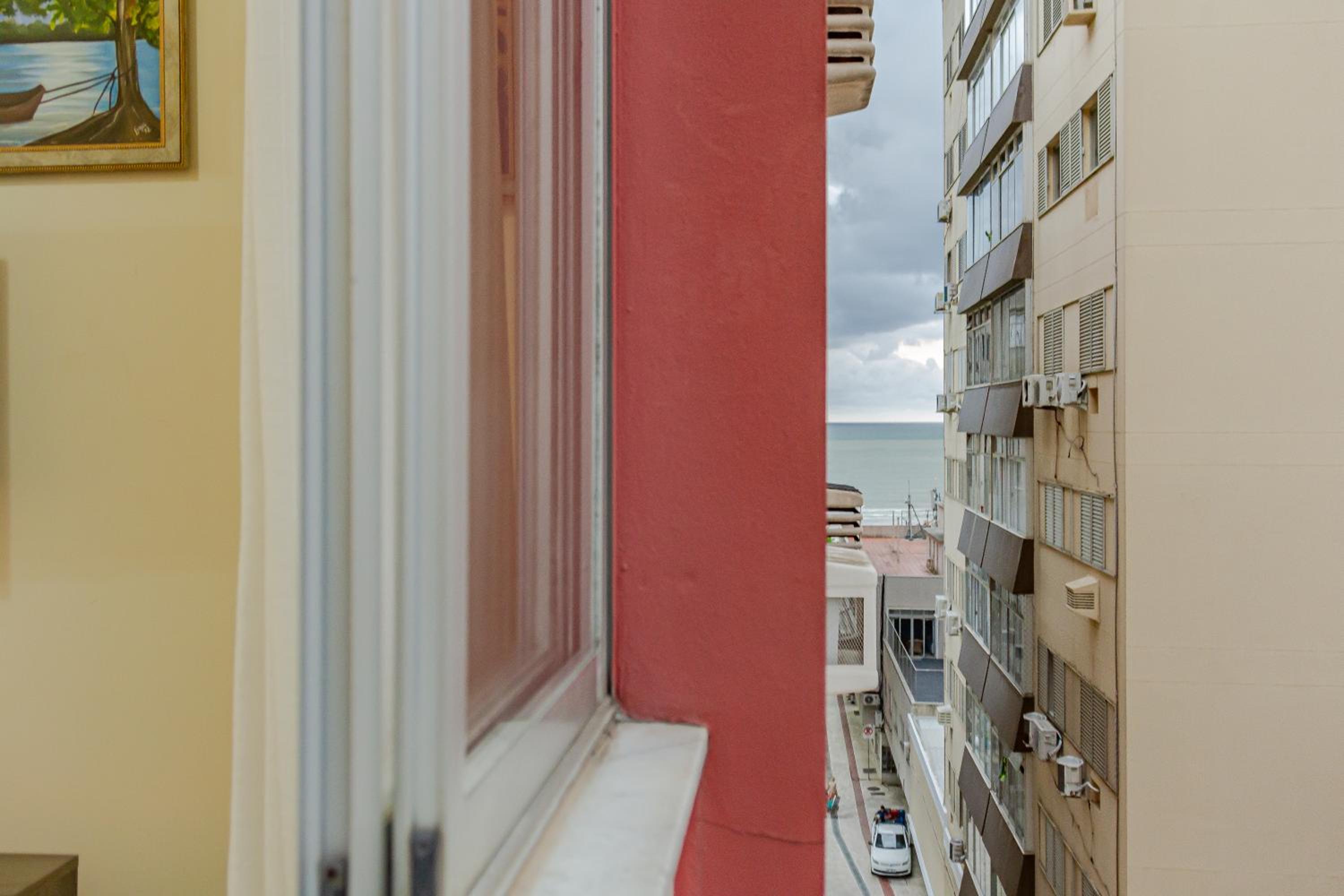Apto na Rua 1200 a 100m da Praia P2189