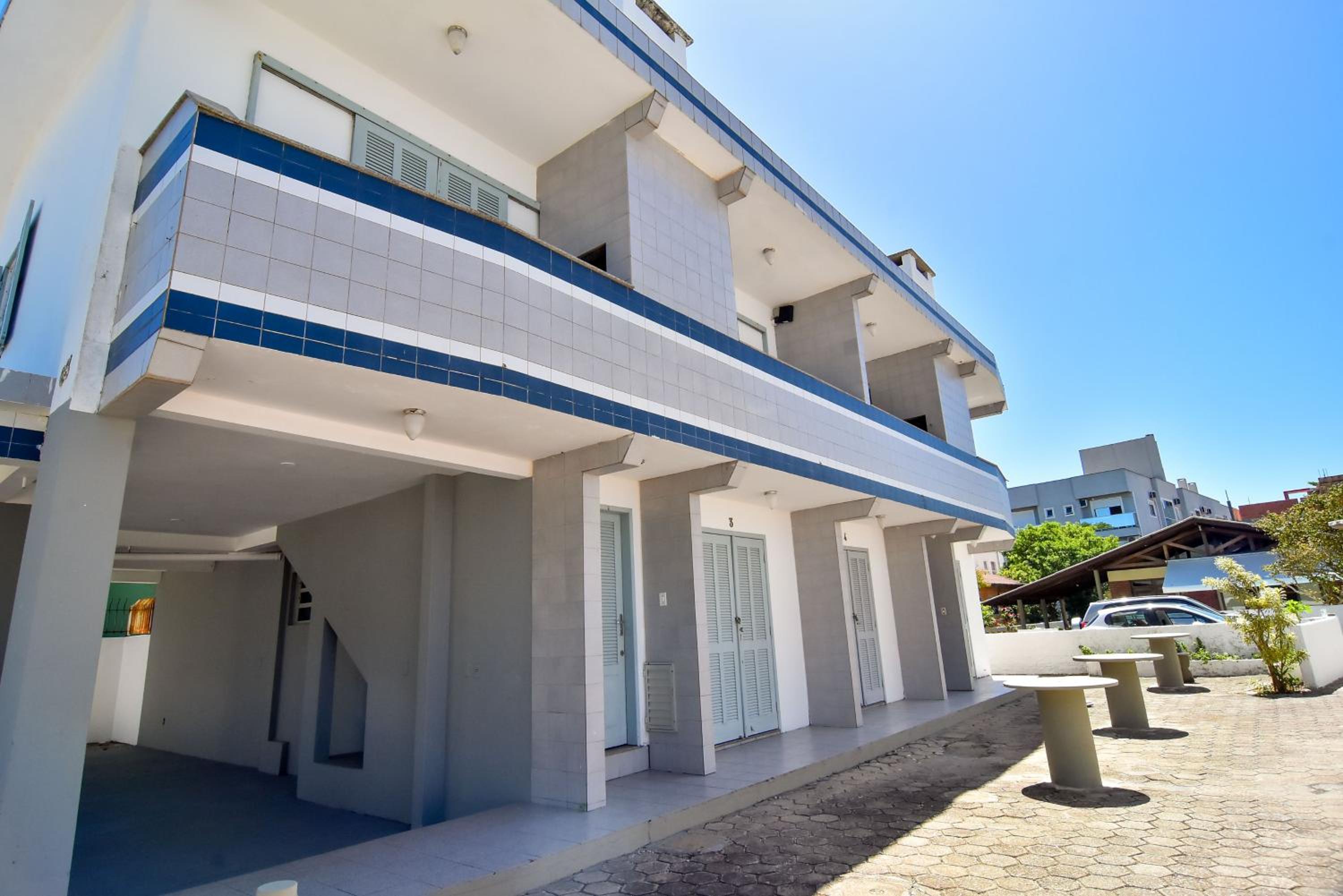 Beach Office nos Ingleses, 50 metros do Mar P2057