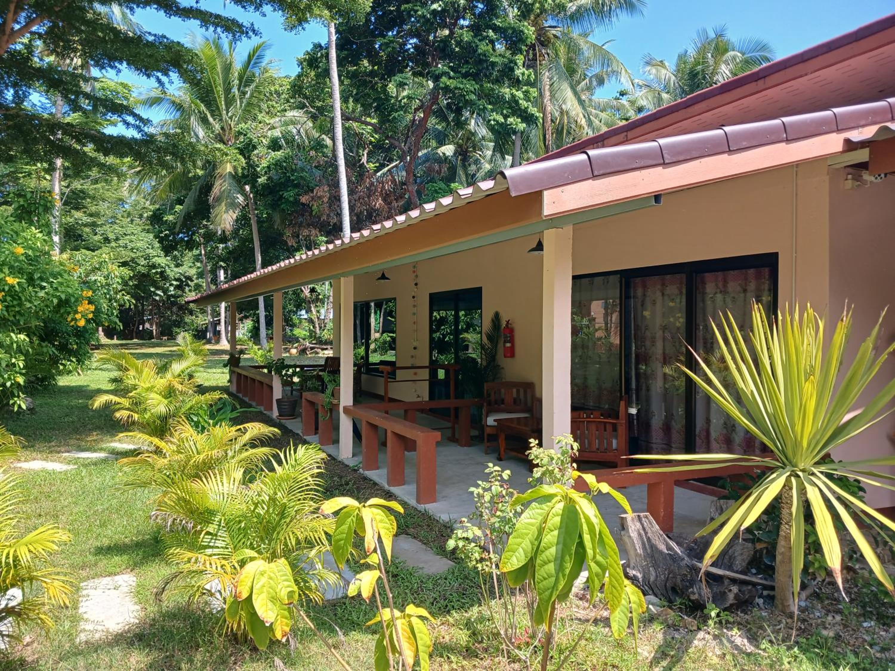 Baan Long Beach