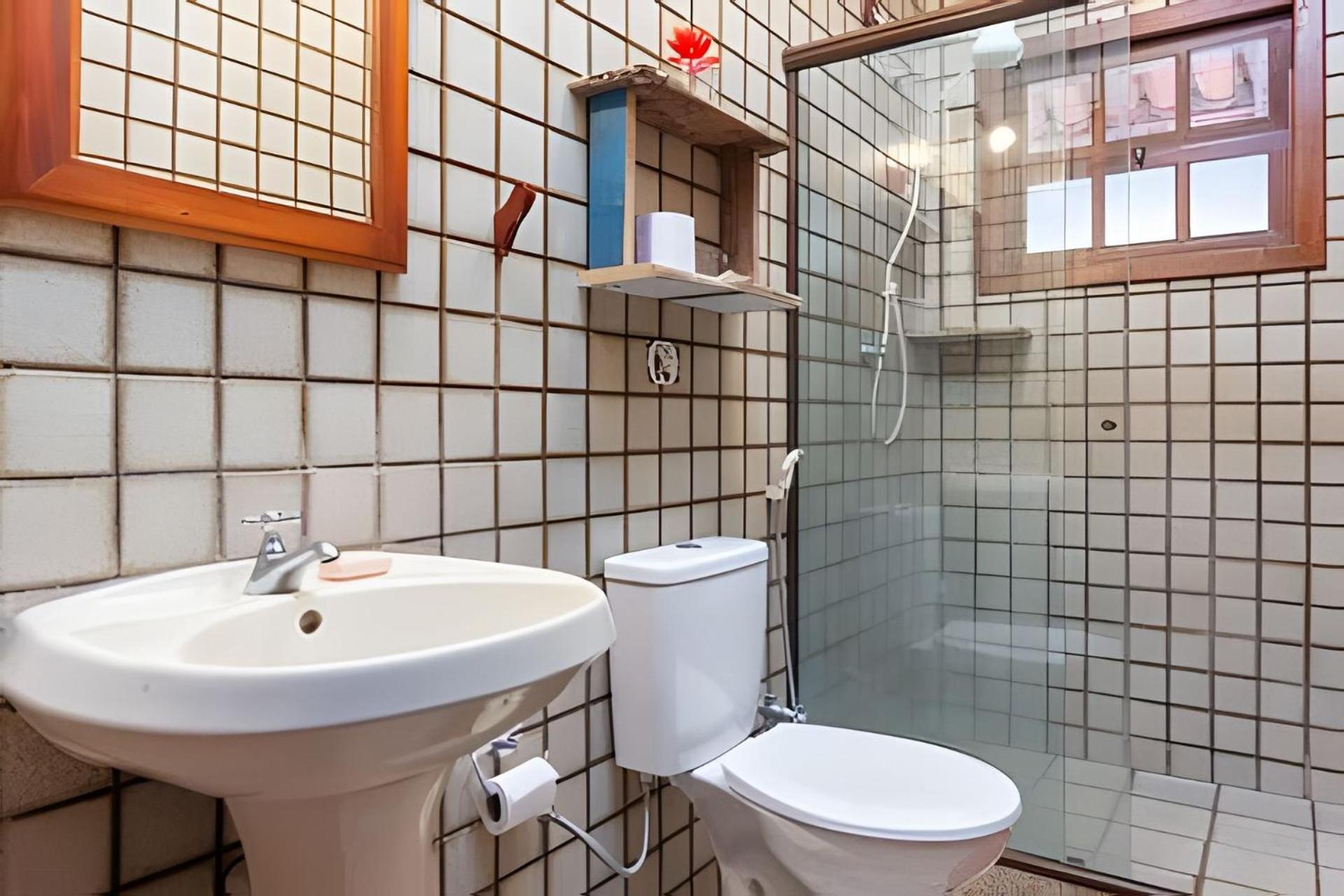 Casa para 14 com piscina privativa perto da Praia de Manguinhos