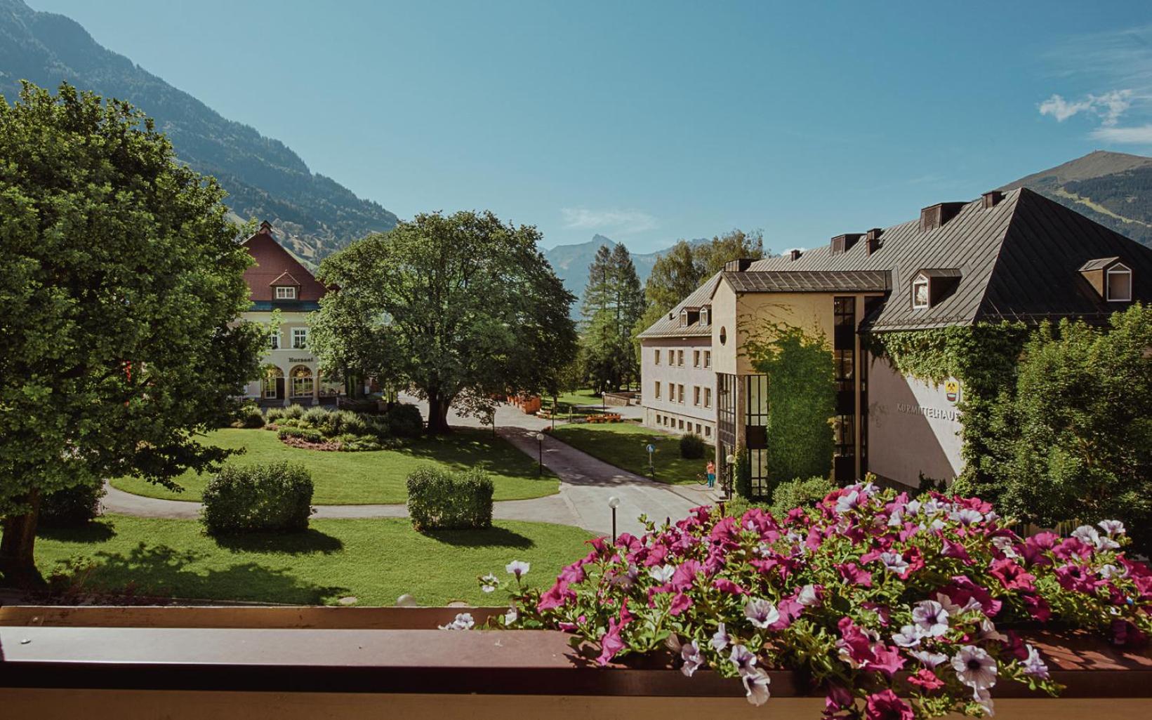 Appartement Hotel Panorama-im Bademantel direkt in die Alpentherme