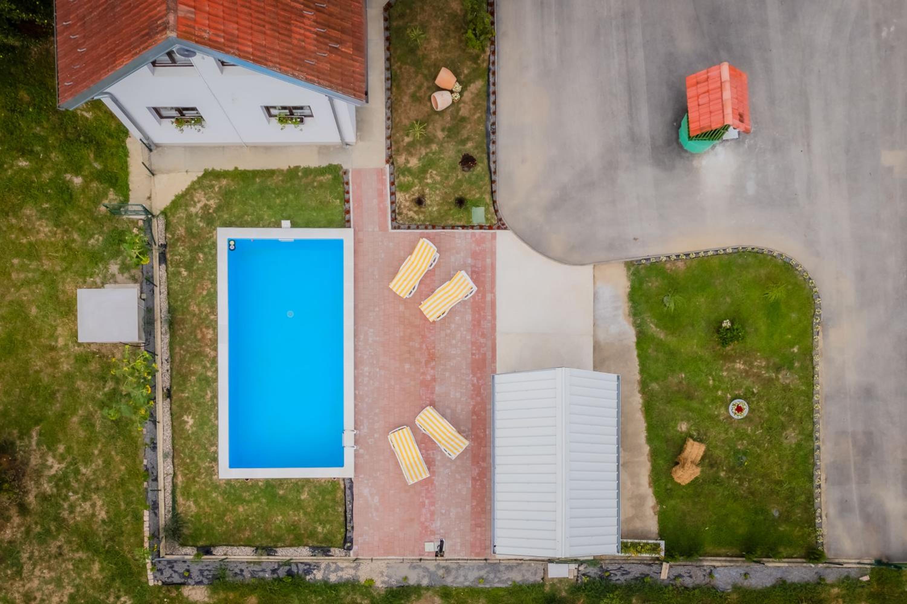 Green Oasis Estate with Private Pool and Backyard near Zagreb view 2