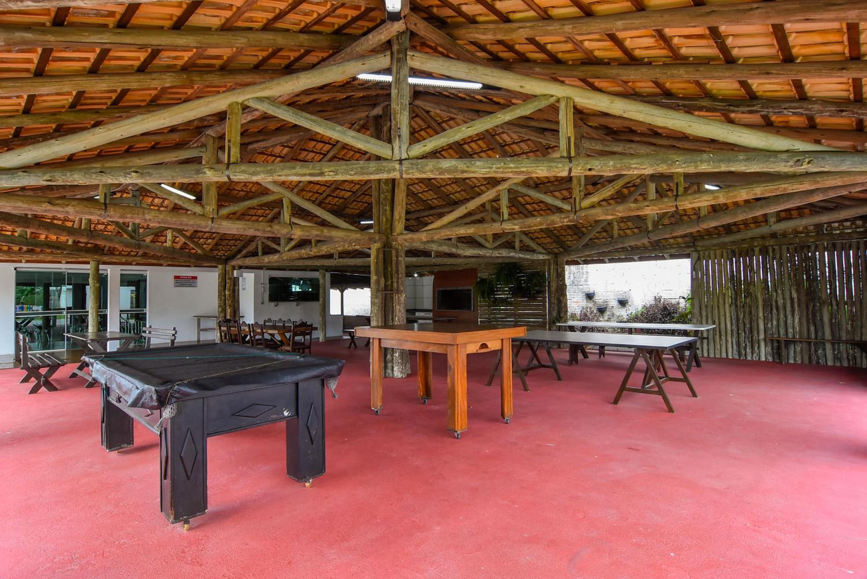 Casa em Cond. Fechado, poucos passos da Praia P539