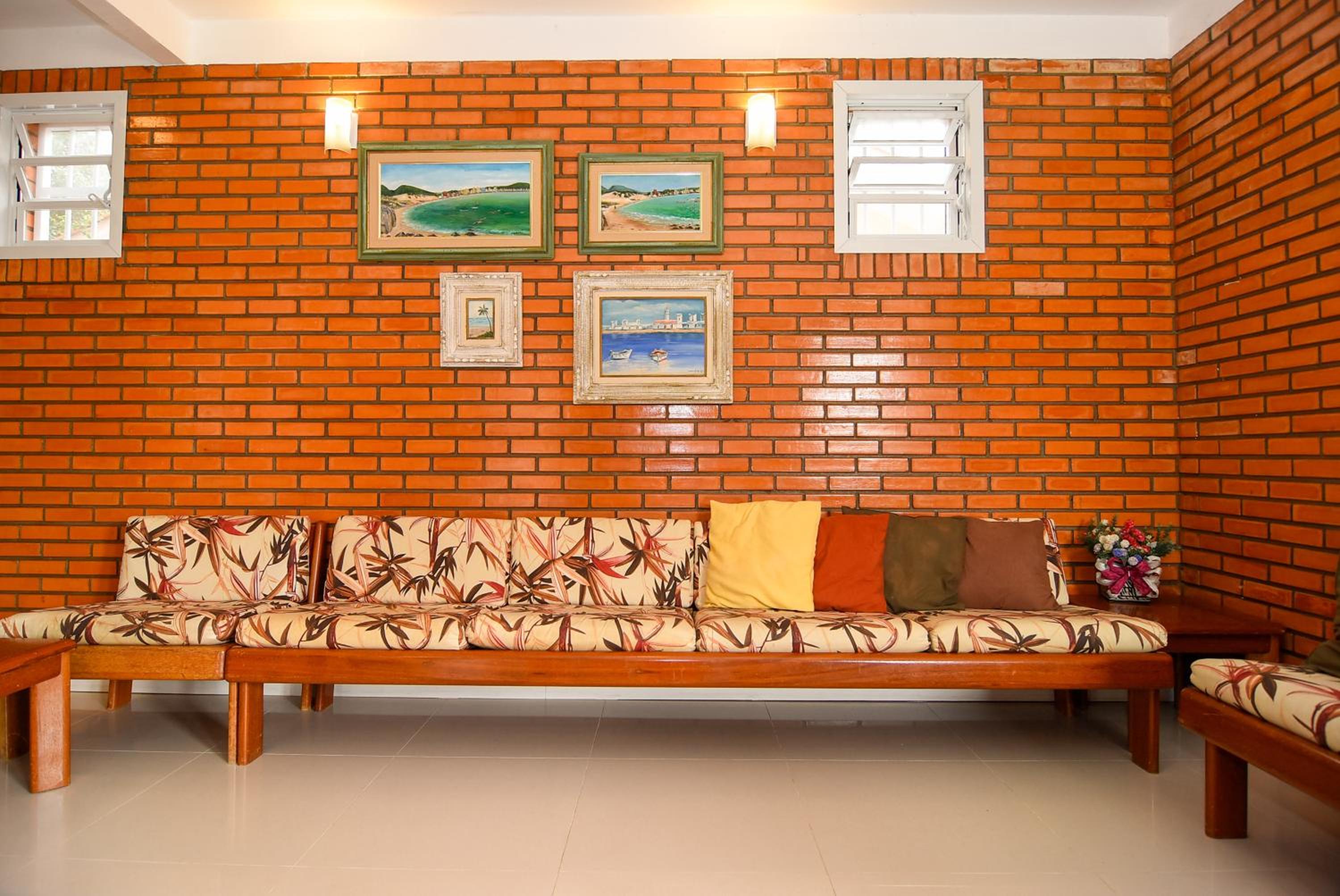 Casa em Cond. Fechado, poucos passos da Praia P539