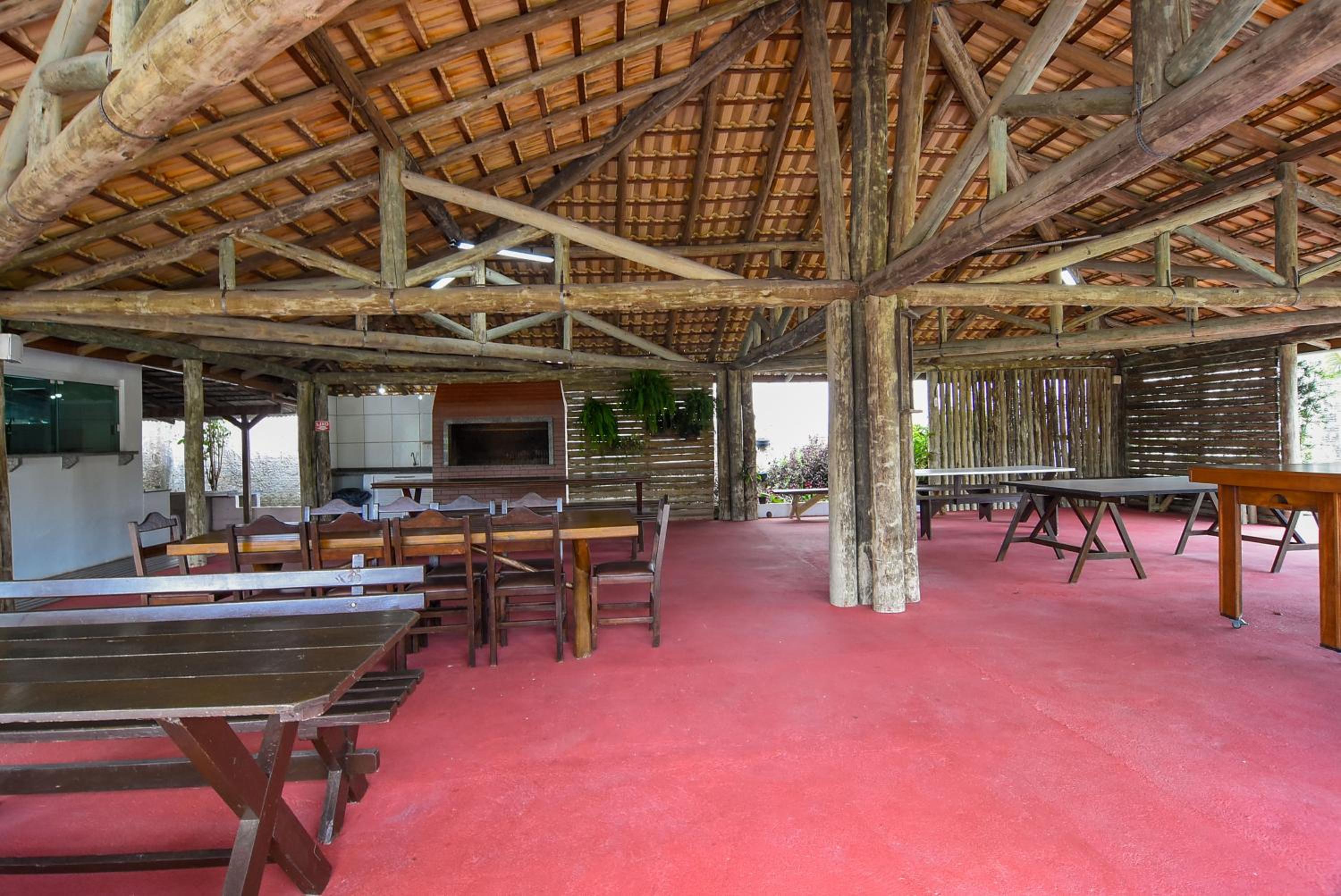 Casa em Cond. Fechado, poucos passos da Praia P539