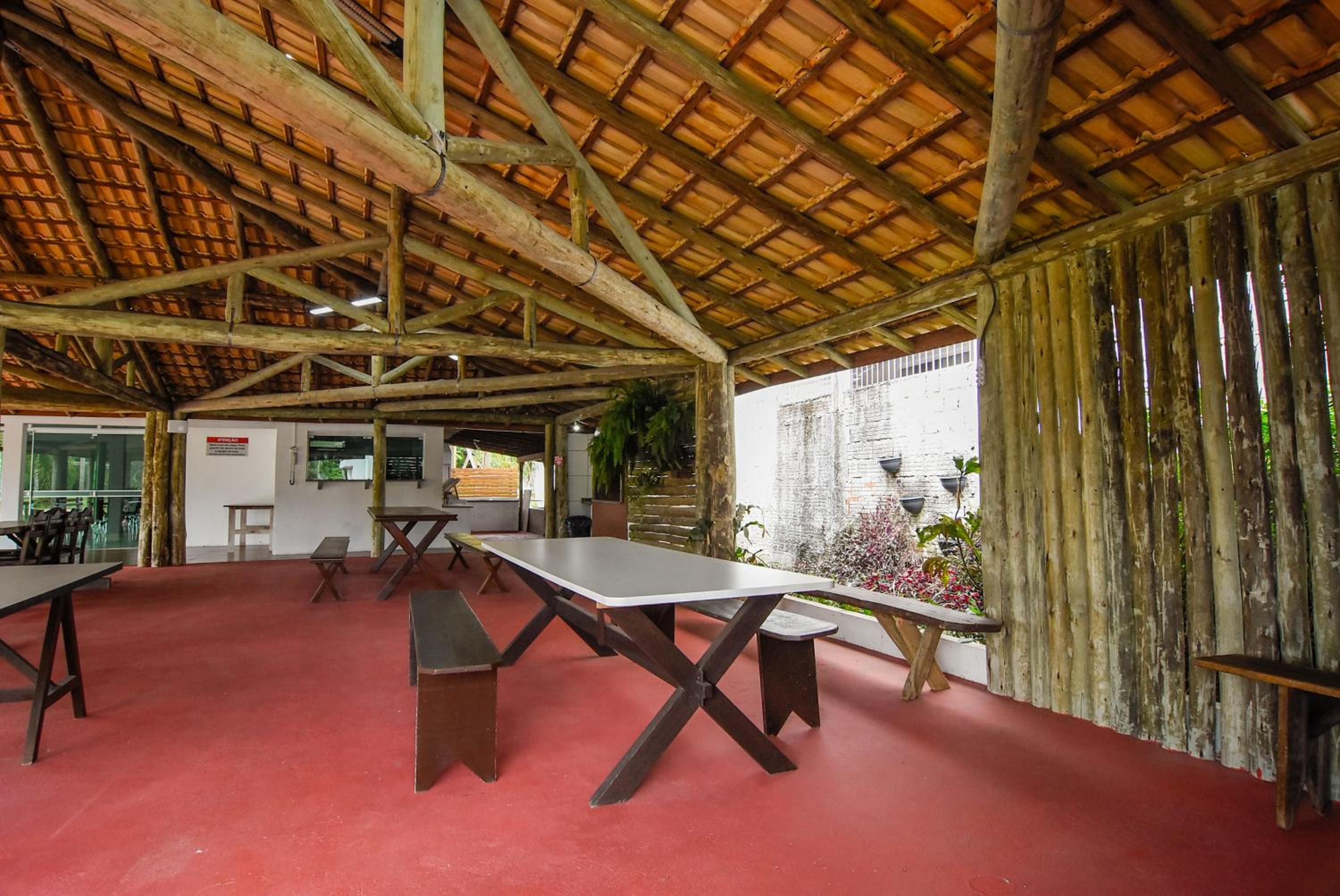 Casa em Cond. Fechado, poucos passos da Praia P539