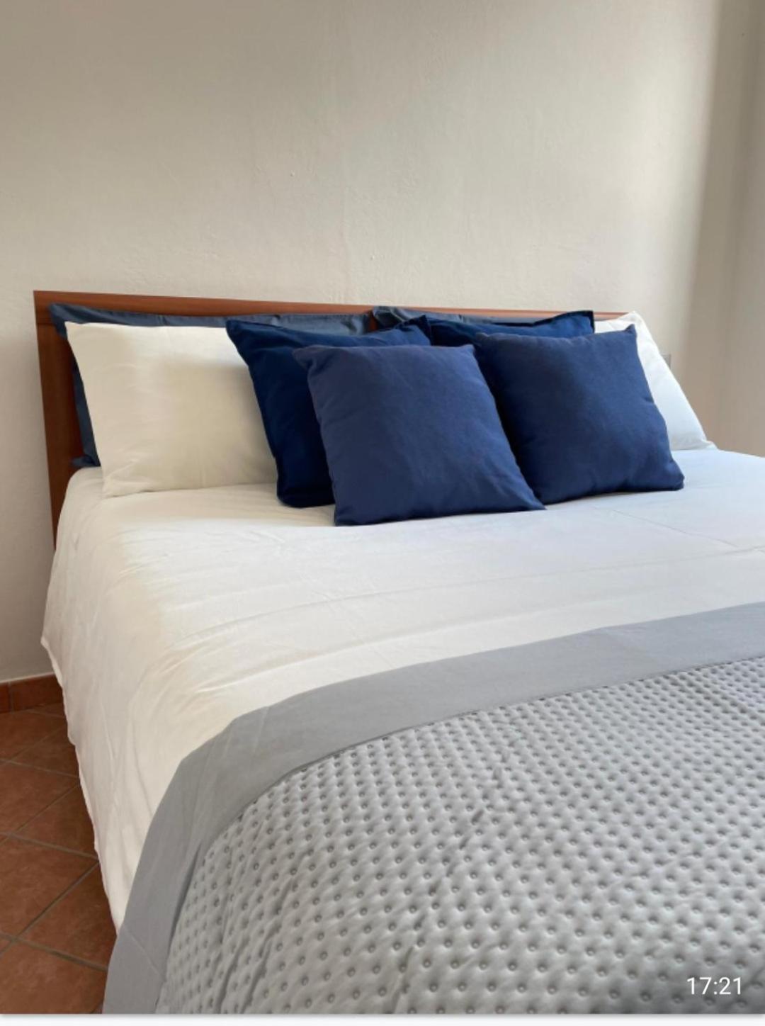 Giorgia's Home Colico Holiday Rent view 3