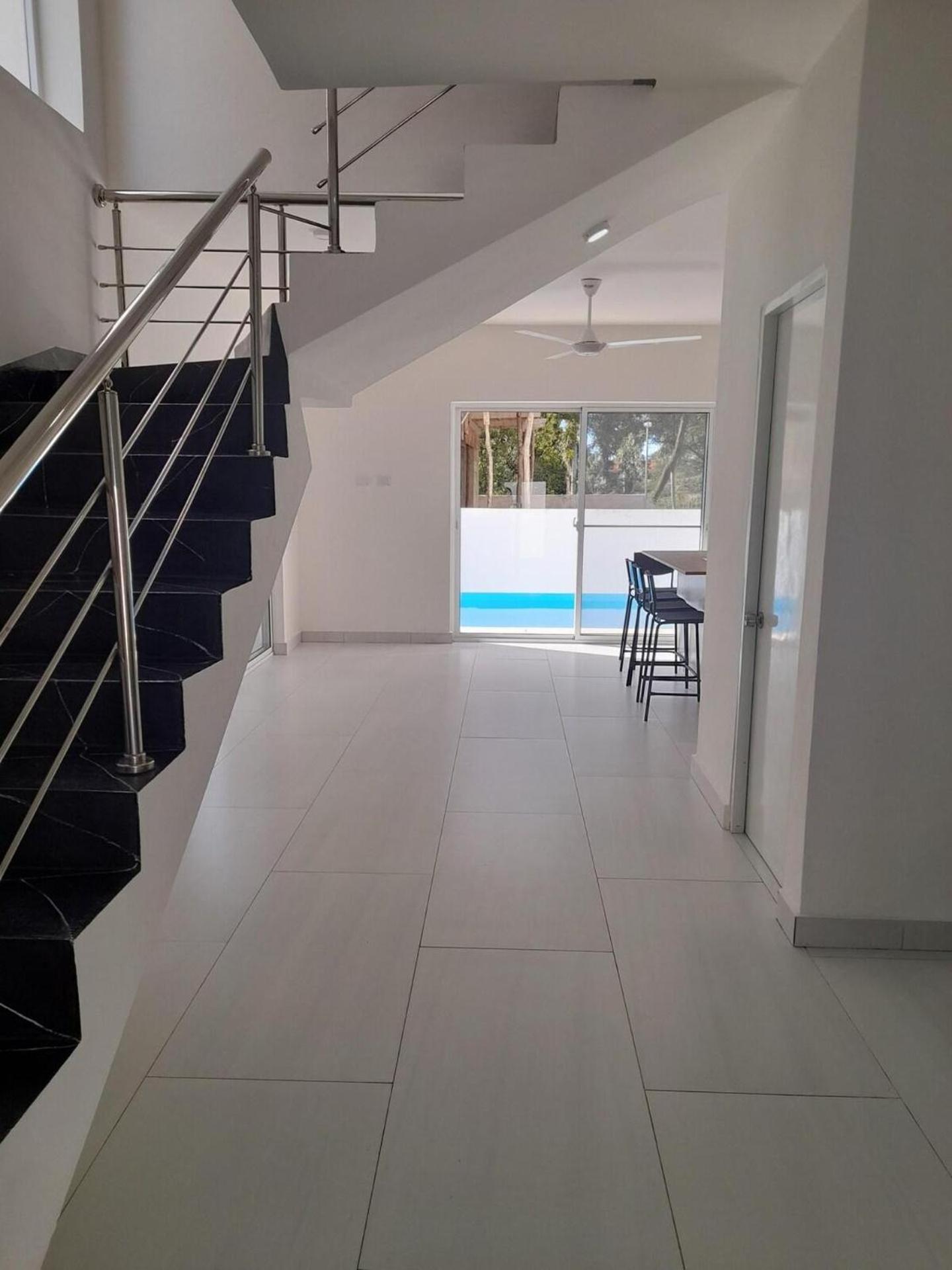 Villa Sleeps 8 with Private Pool