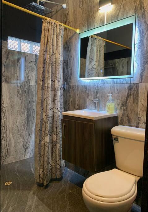 Suite Prestige at Le Meurice, Paris #5 LlerasPark 201