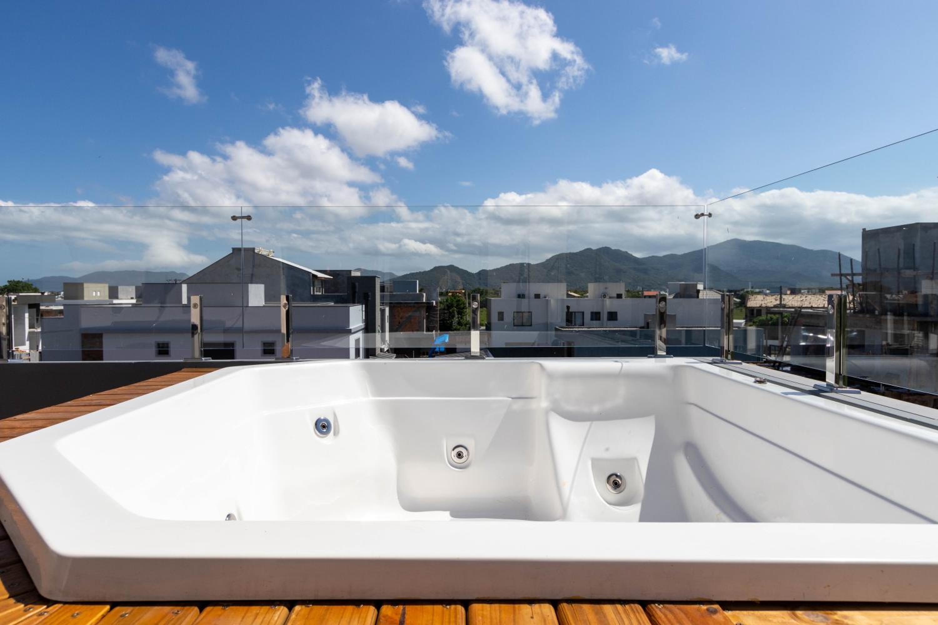 InHome: London, Terraço c/ Jacuzzi&Churras VC8542