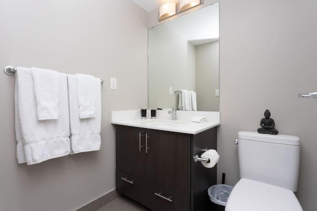 Hendrix Luxury Apartments by Corporate Stays