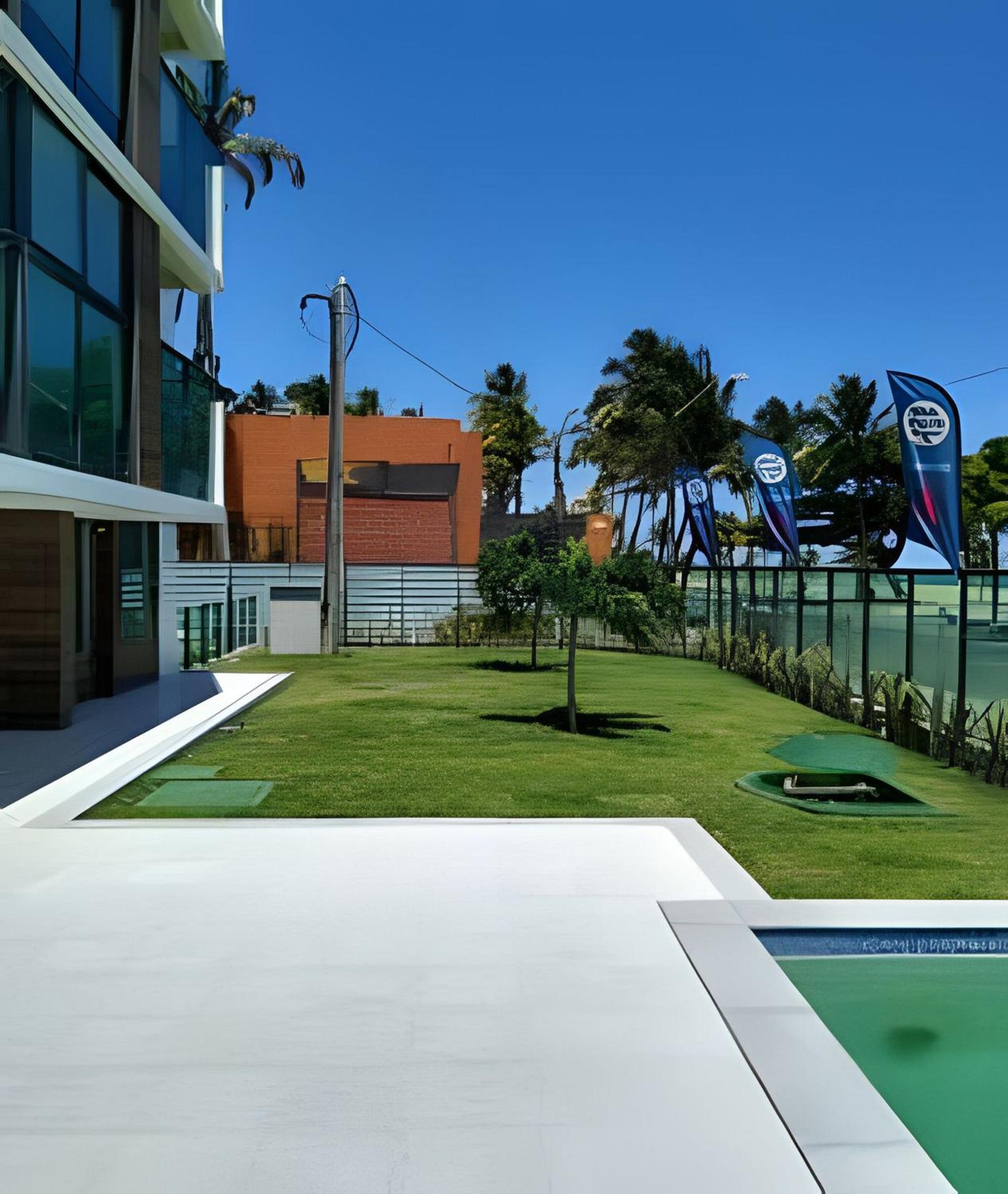 Apto. Beira Mar Alto Padrão - by TRH Home Stay view 3