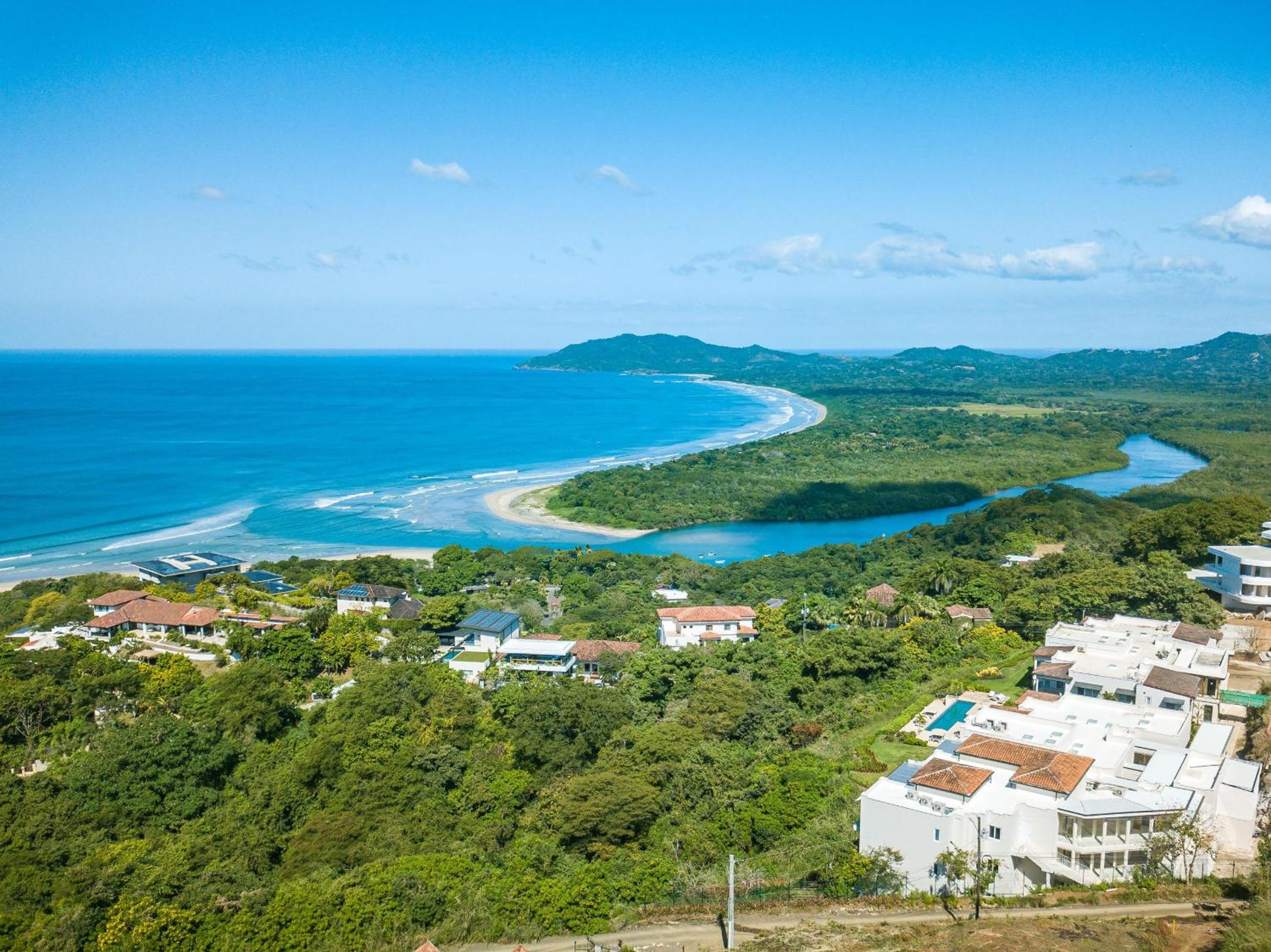 La Vista Diria Condo