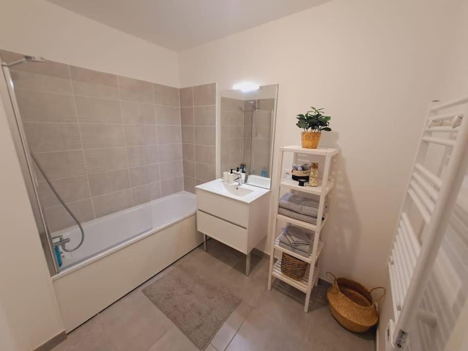 Cosy & Modern Flat Near Paris !