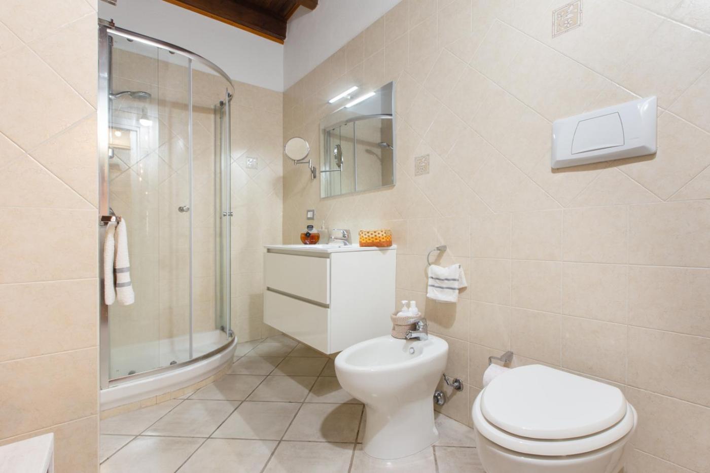 paola style apartment view 3