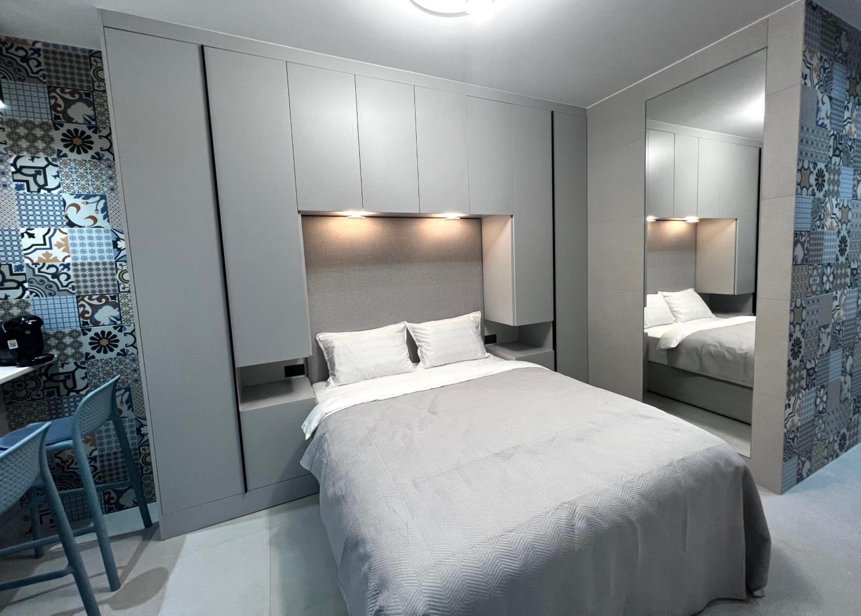 Golden Beach Suites