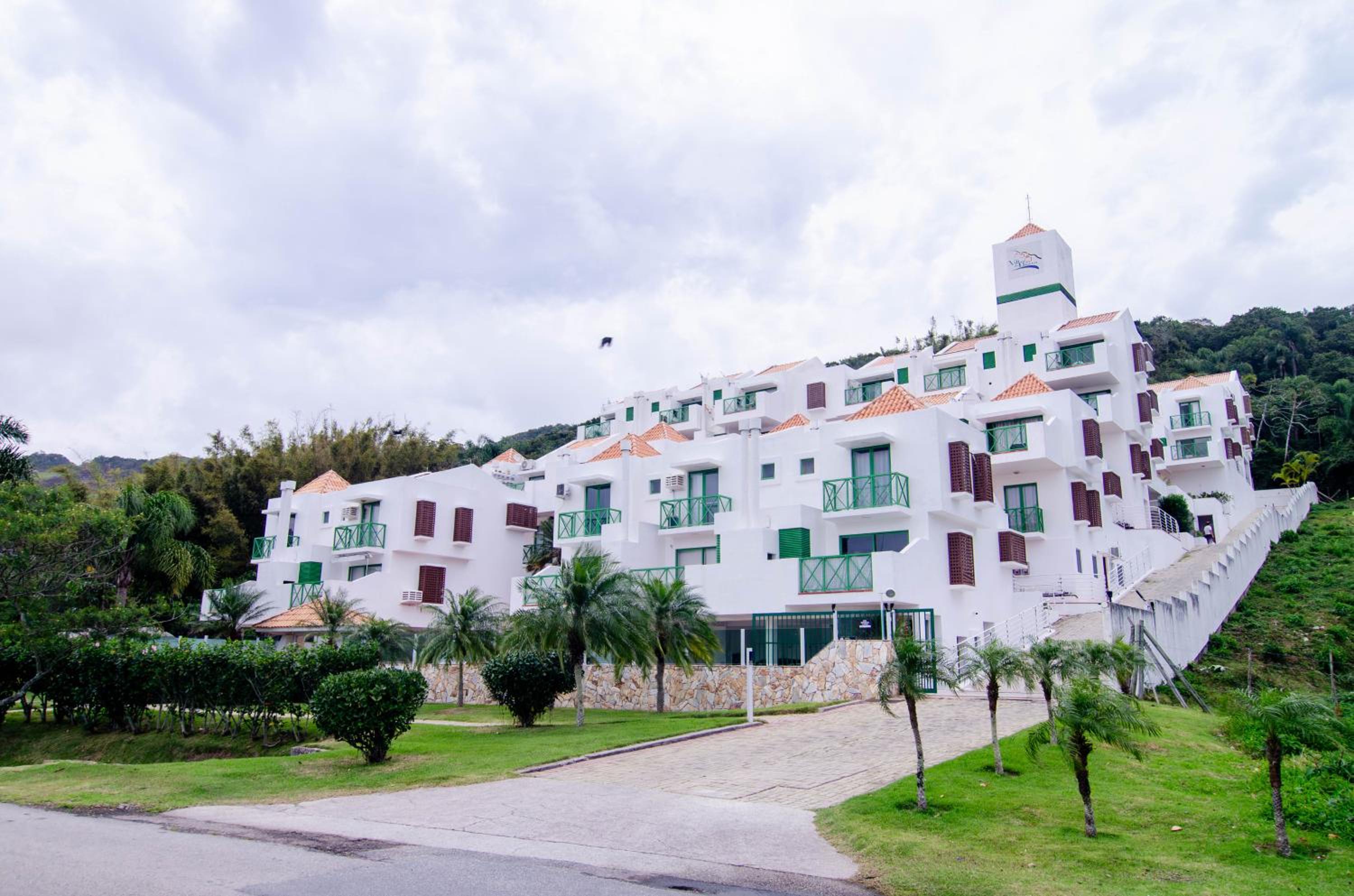 Duplex Vista Mar na Praia Brava YF7387