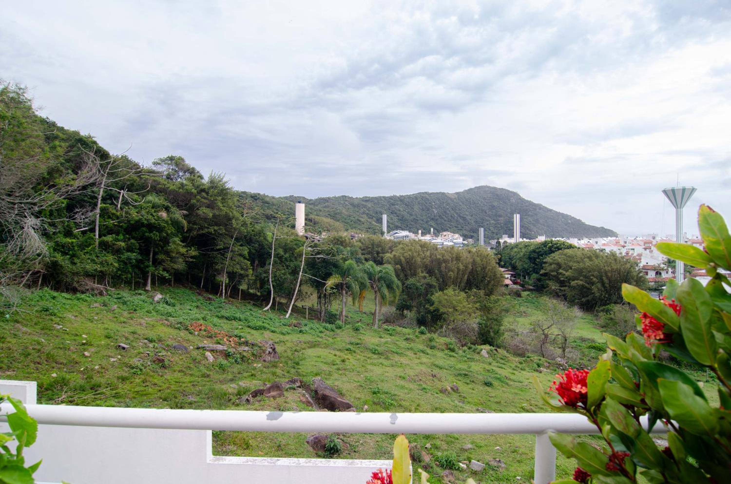 Duplex Vista Mar na Praia Brava YF7387