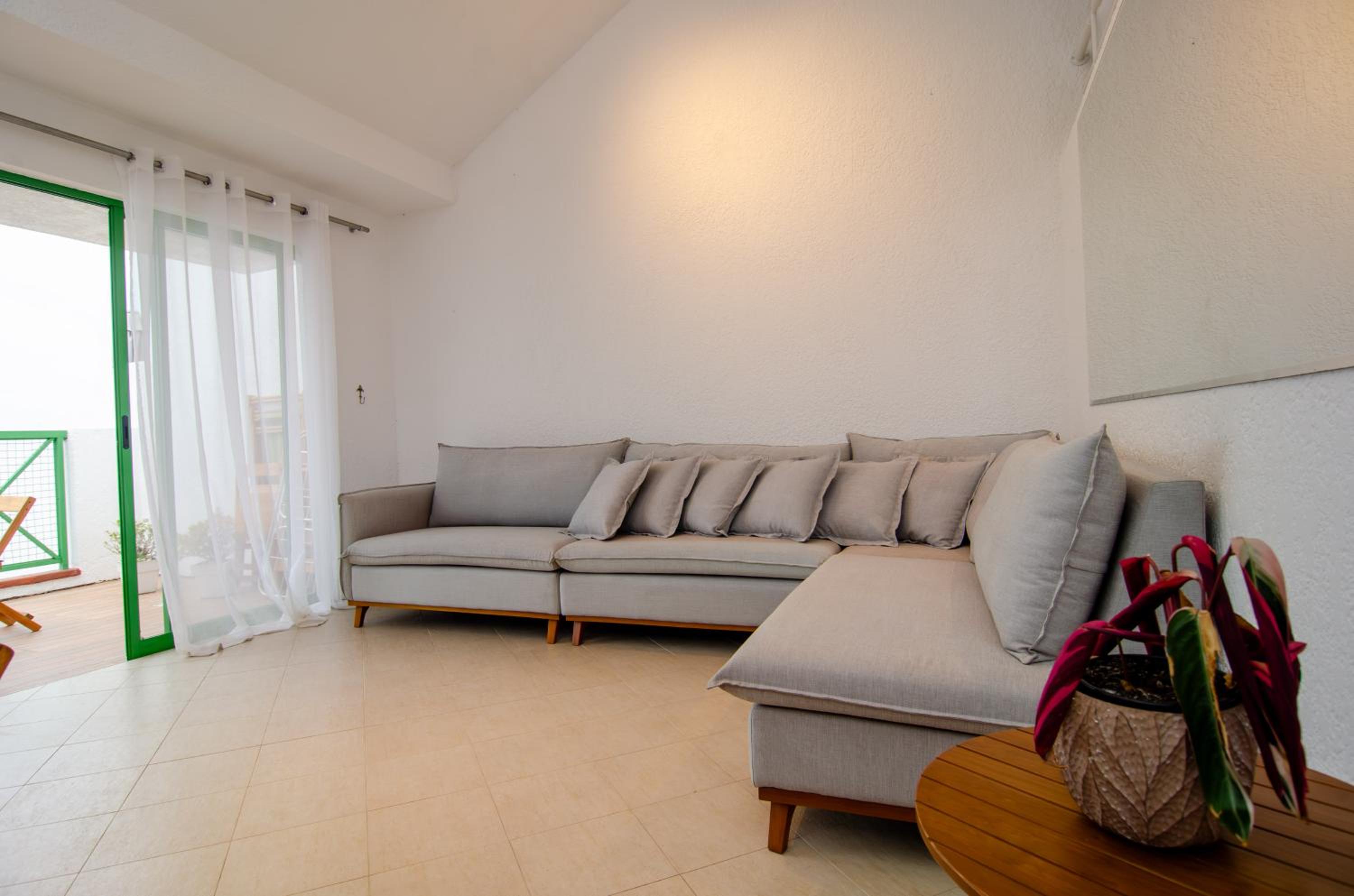 Duplex Vista Mar na Praia Brava YF7387