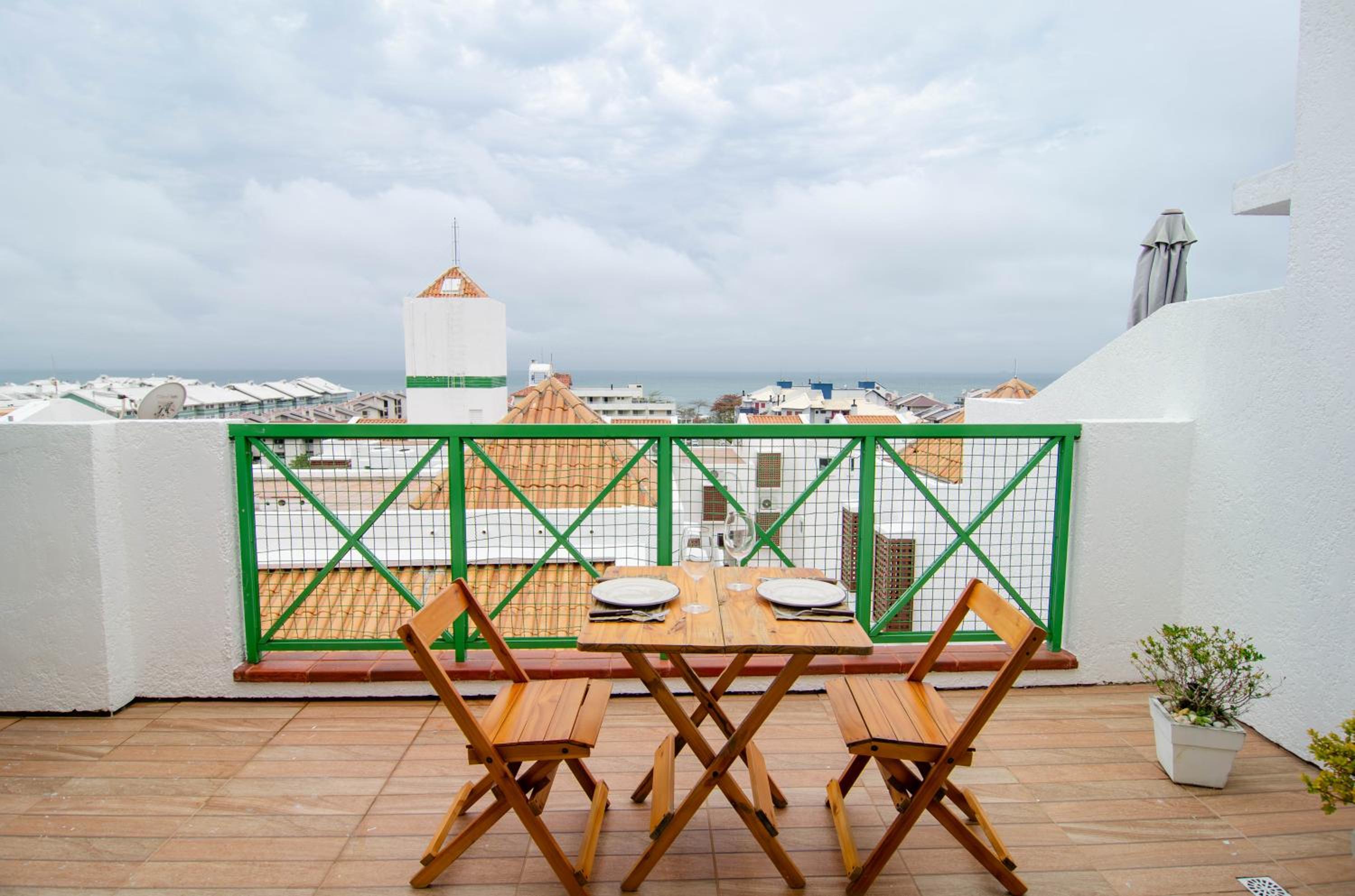 Duplex Vista Mar na Praia Brava YF7387