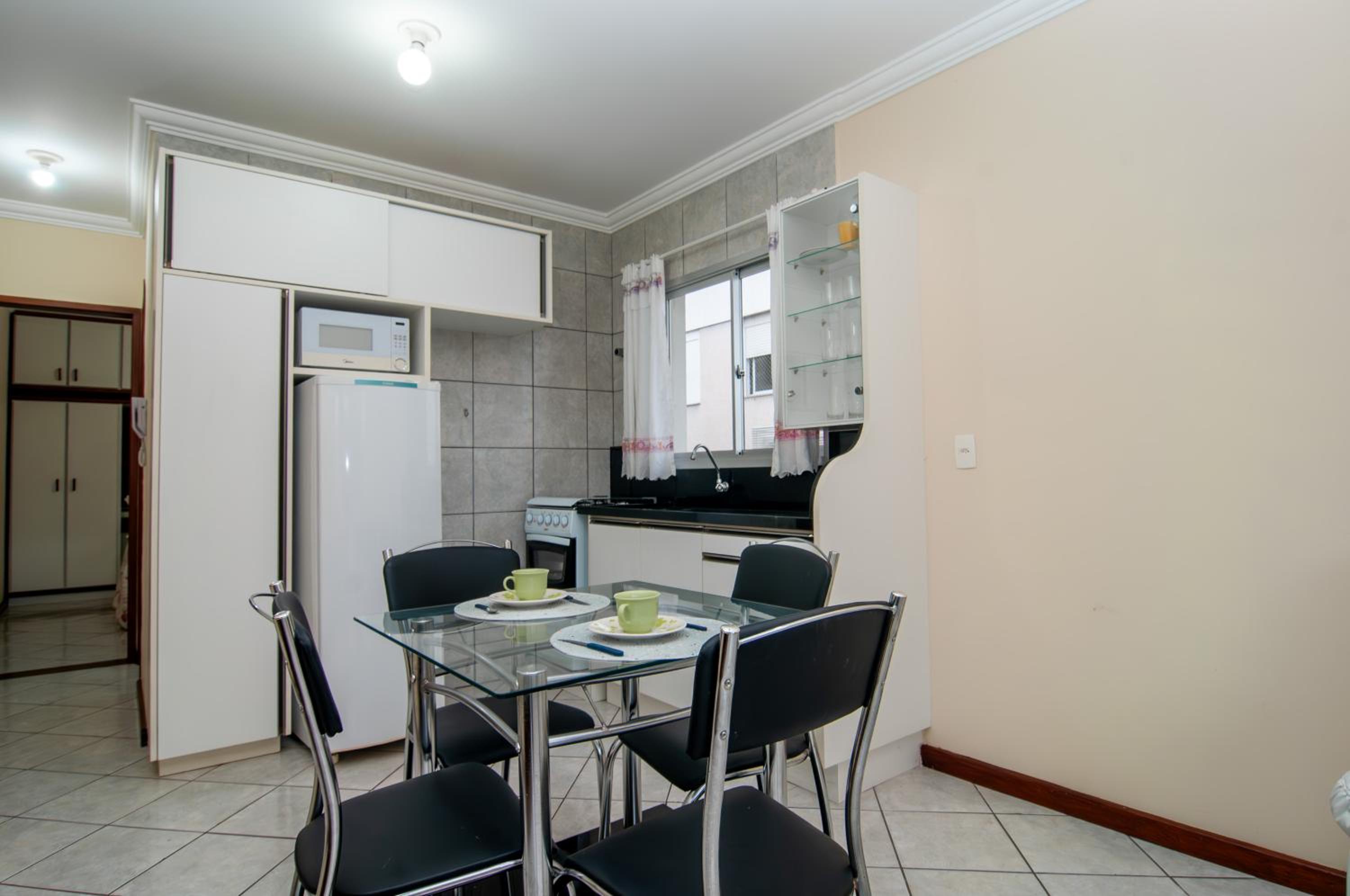 2 quadras da Praia em Jurerê, perto de tudo ZB5367
