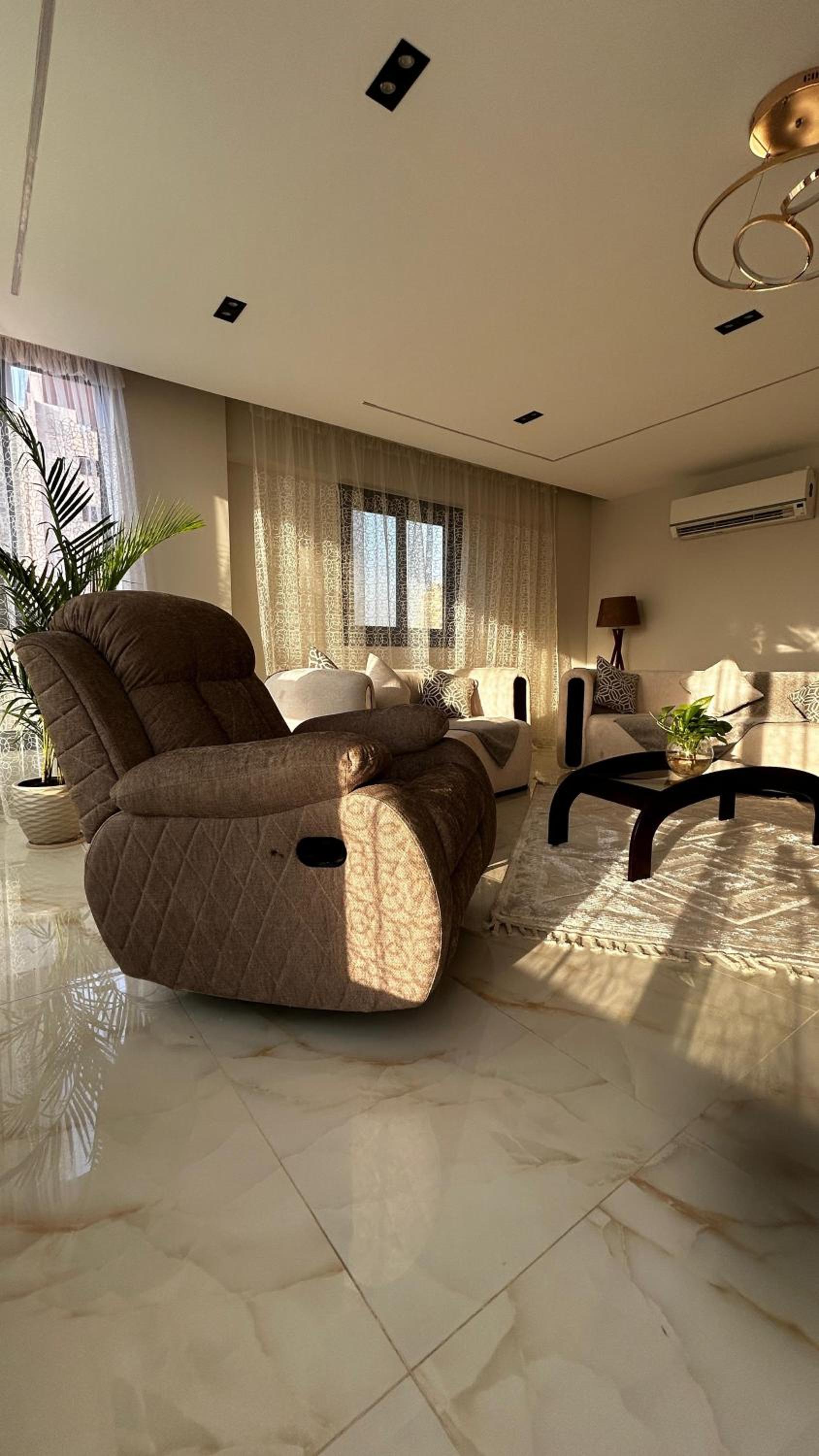 Avenu Al-3rab Hotel