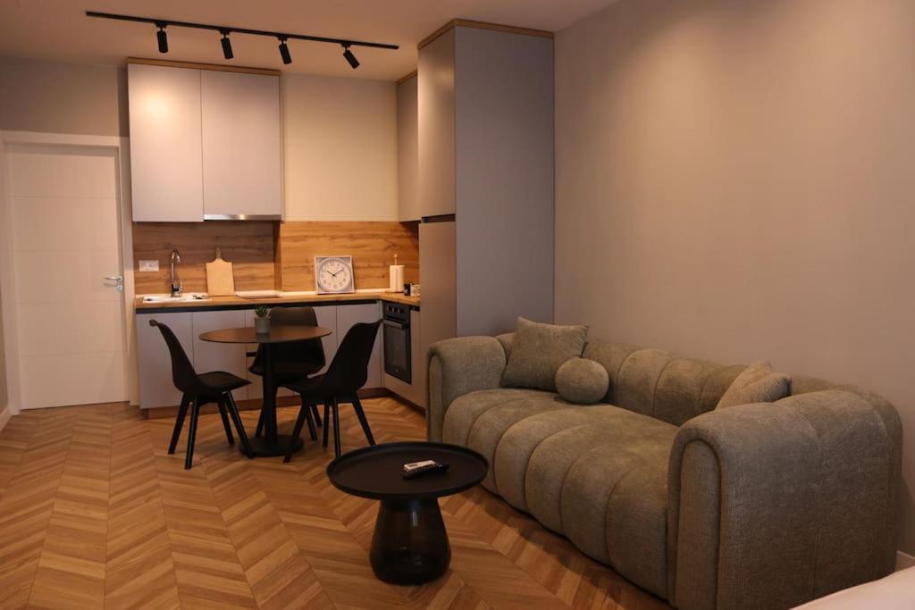 Dobro Studio Shkoder Center