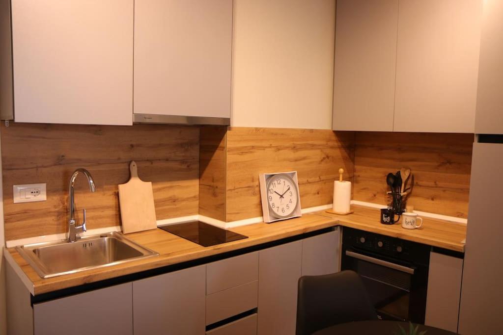 Dobro Studio Shkoder Center