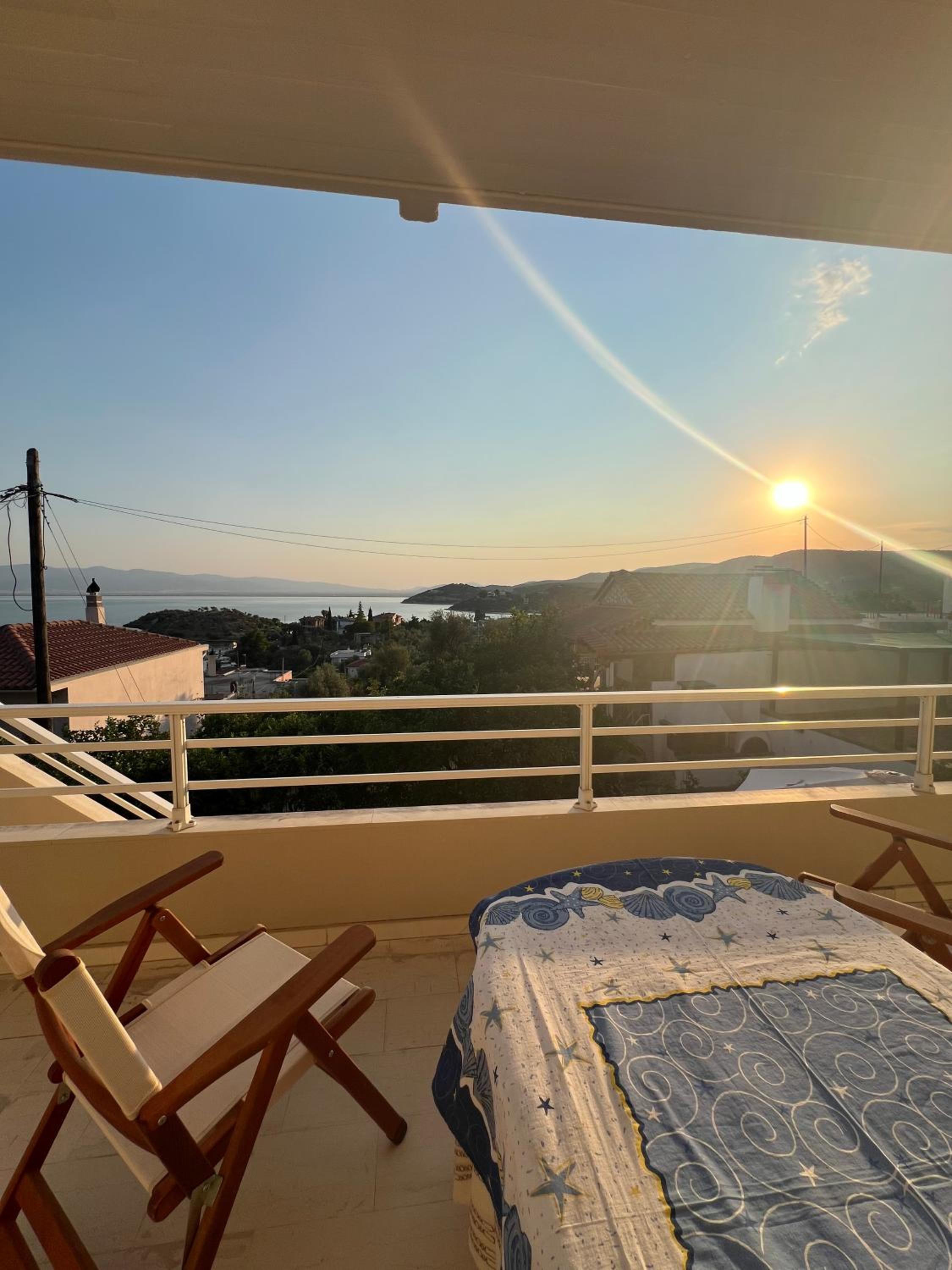 Aiolos Seaside Apartment