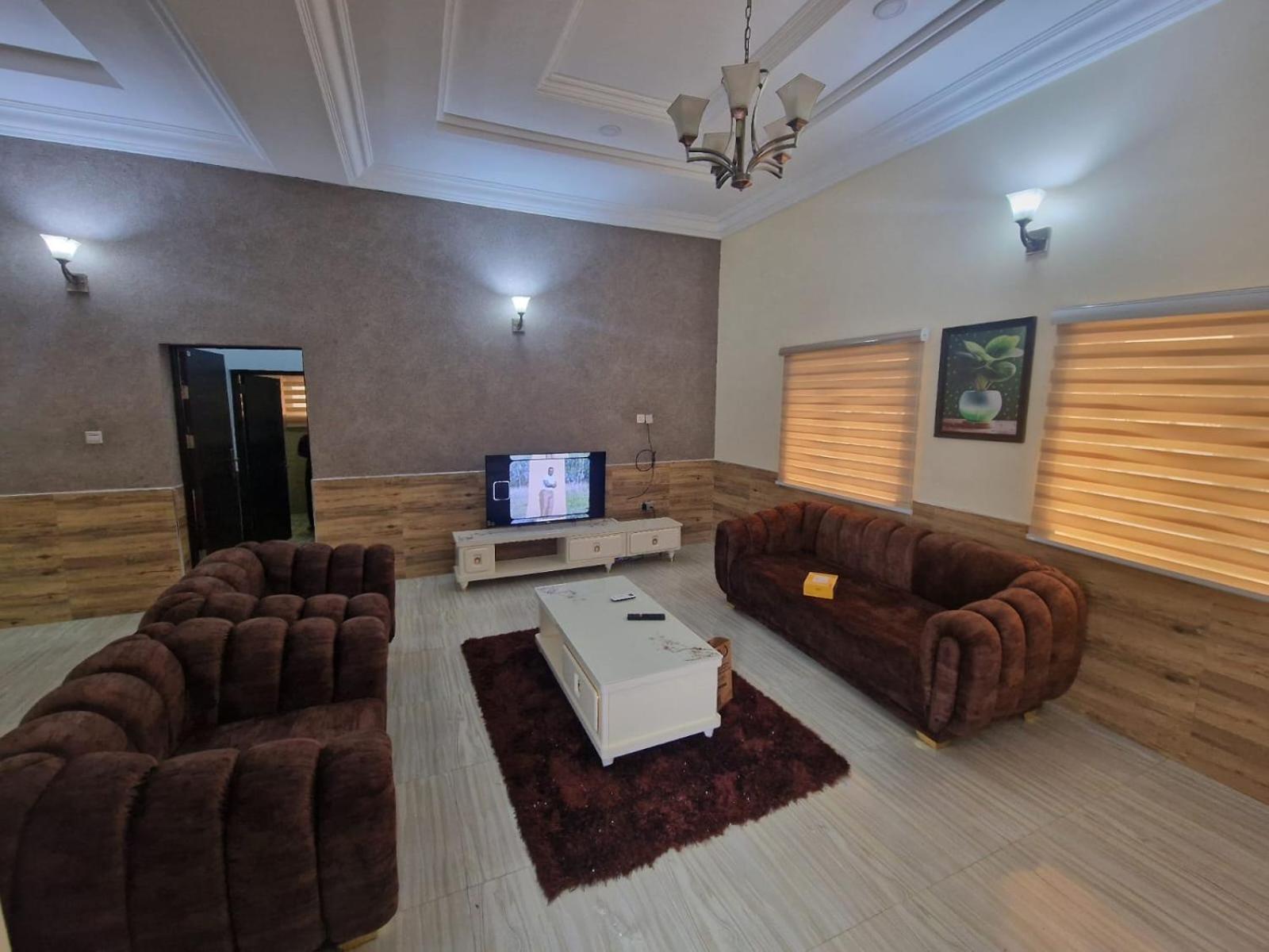 Stay Easy Homes and Apartments view 4