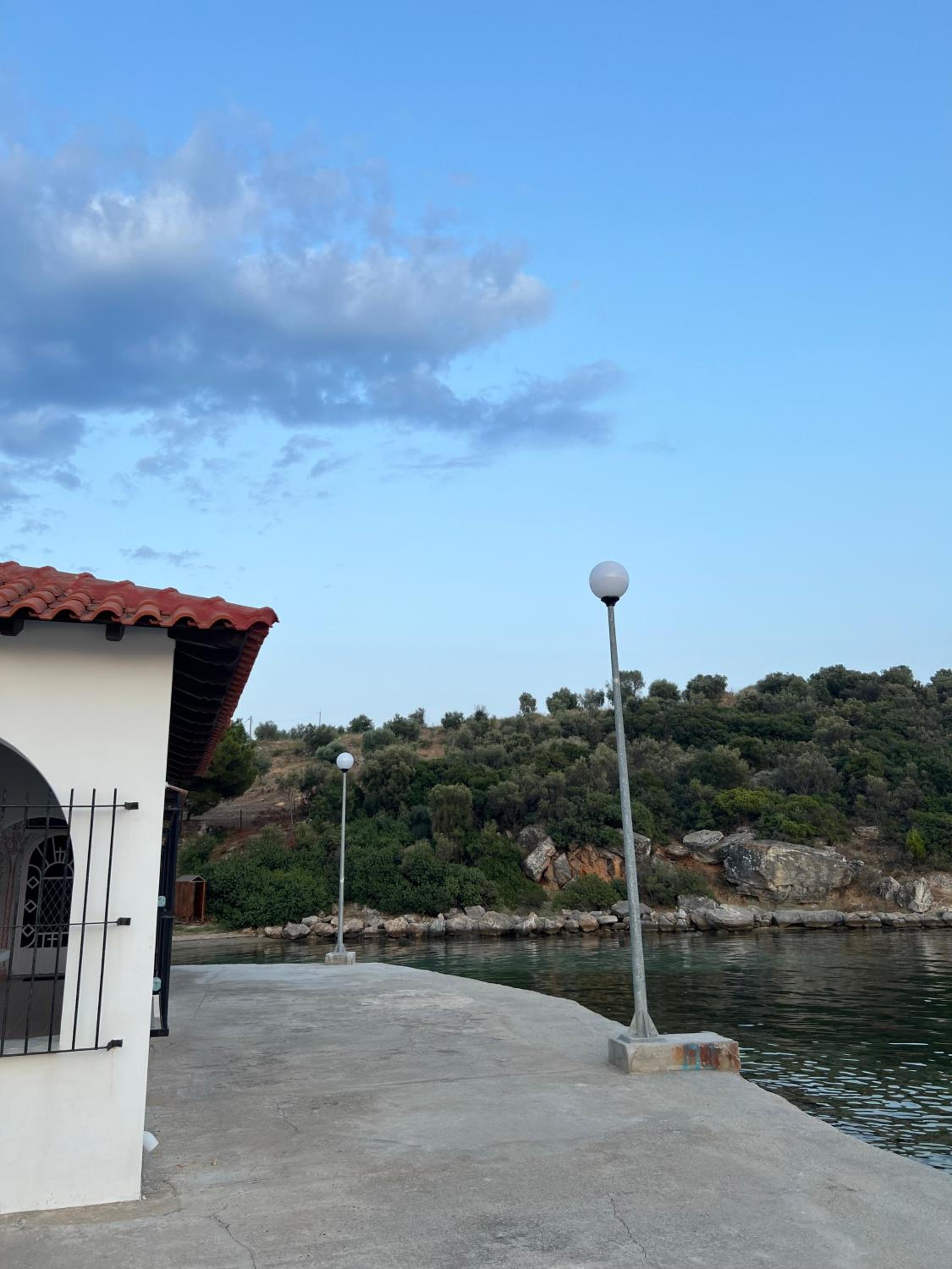 Aiolos Seaside Apartment