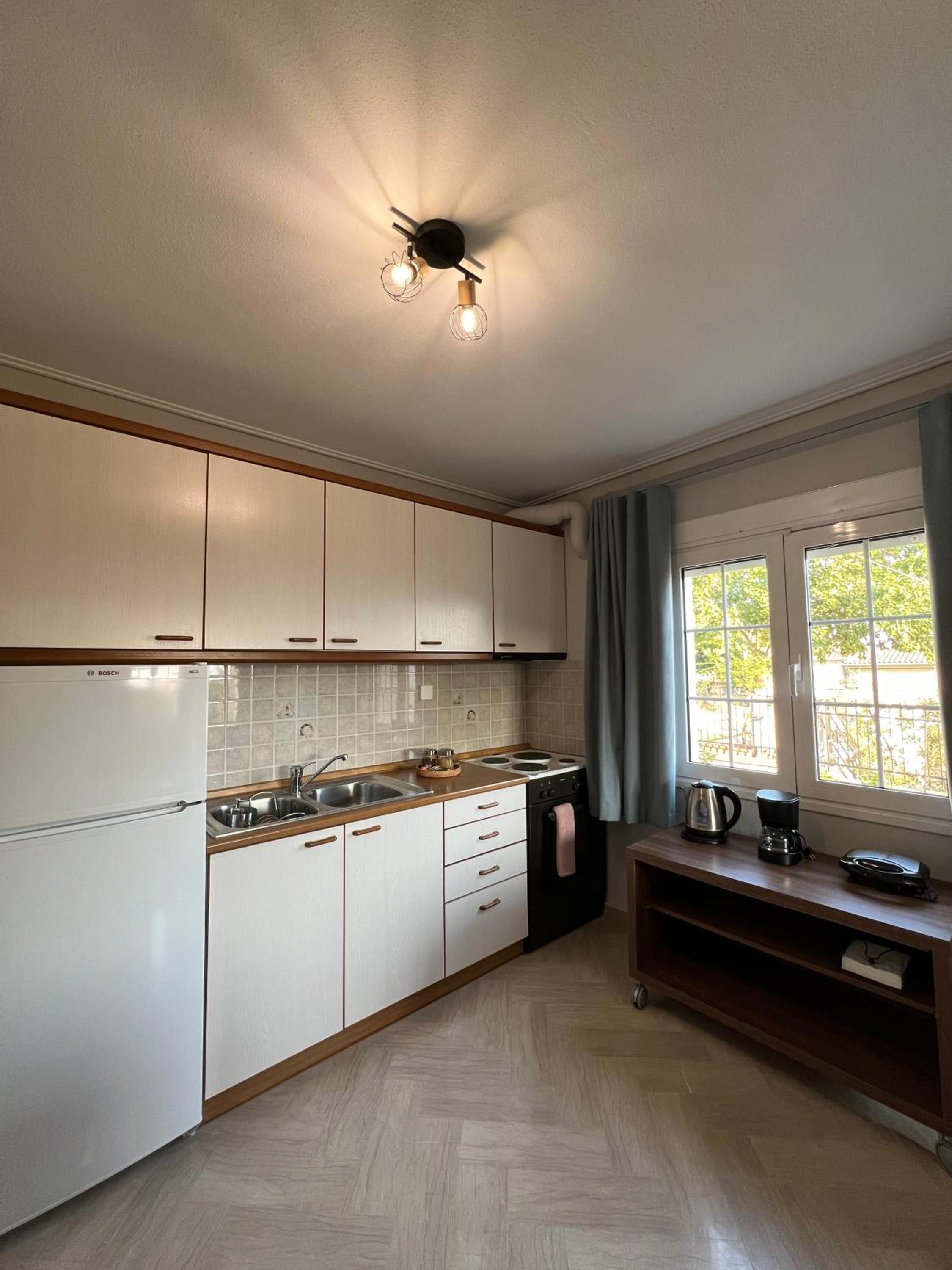 Aiolos Seaside Apartment