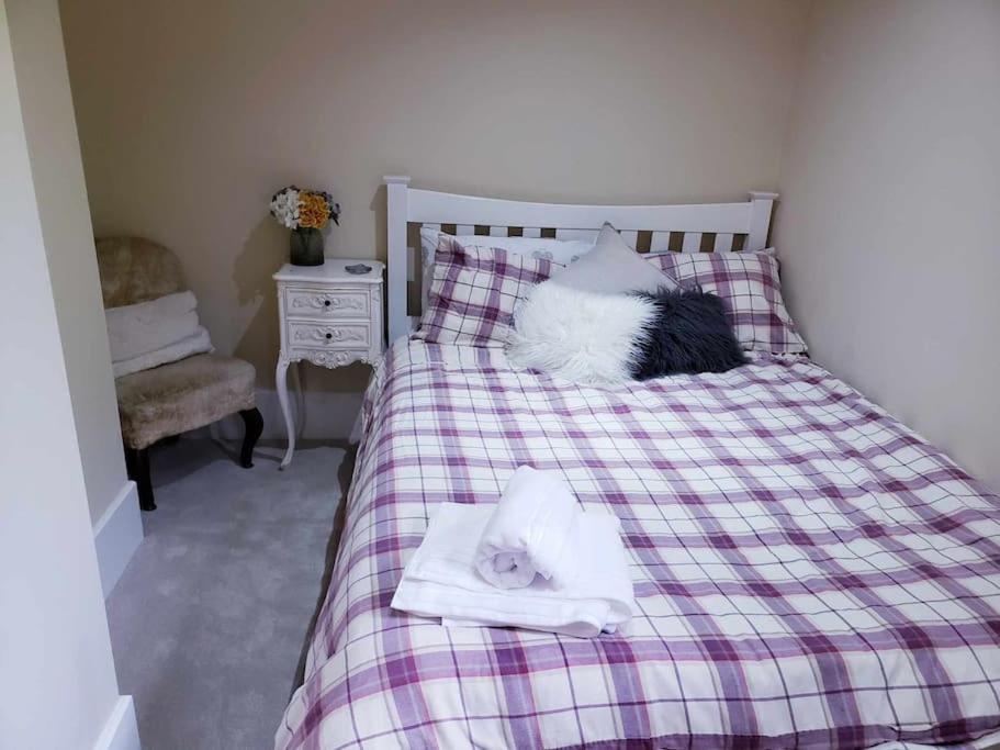 3 bedroom 3 bathroom ground floor condo with veranda view 4