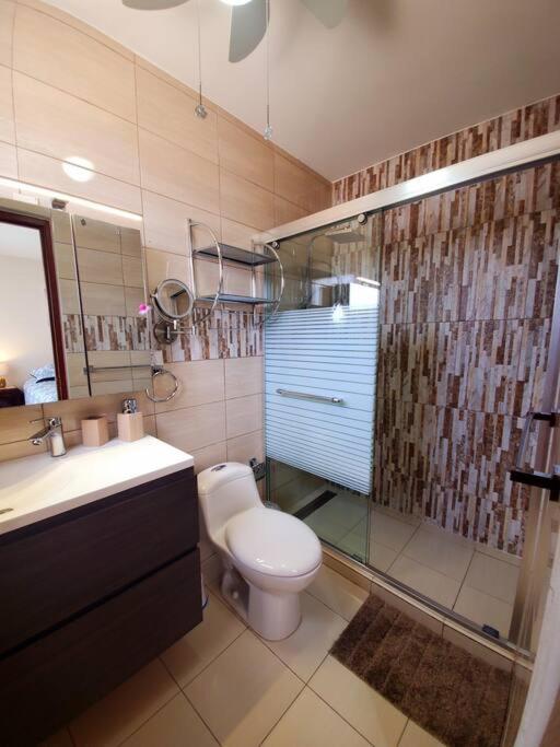 Modern Relaxing Vacation Villa