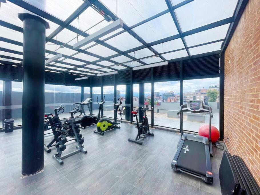 Moderno estudio con gimnasio, terraza y coworking en Bogotá