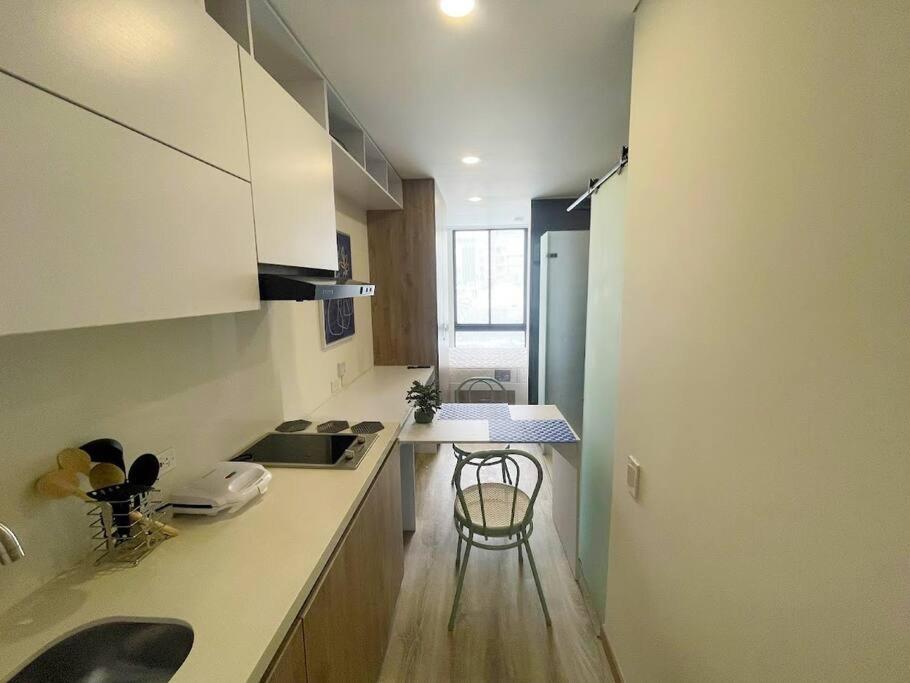 Moderno estudio con gimnasio, terraza y coworking en Bogotá
