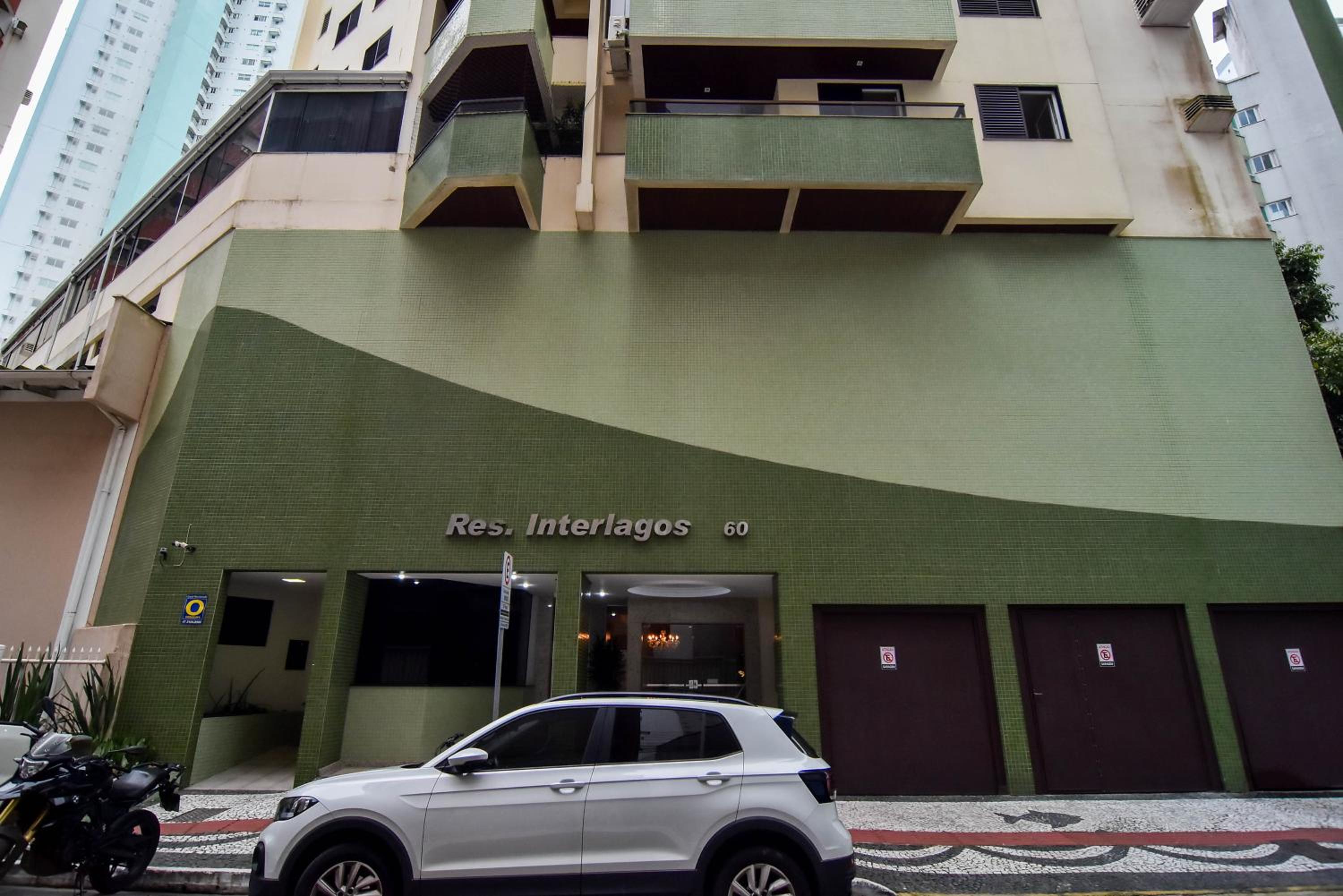 50 mts da Praia na Rua 3500, Garagem e Wi-fi P2101