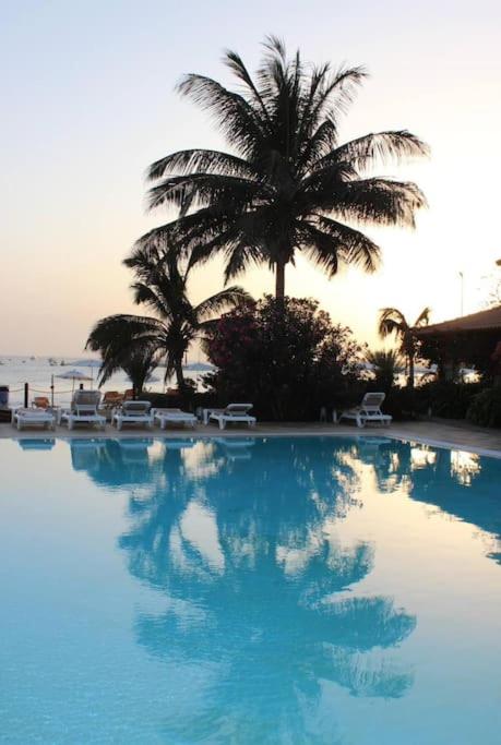 Oceanfront Apt 25 Porto Antigo II