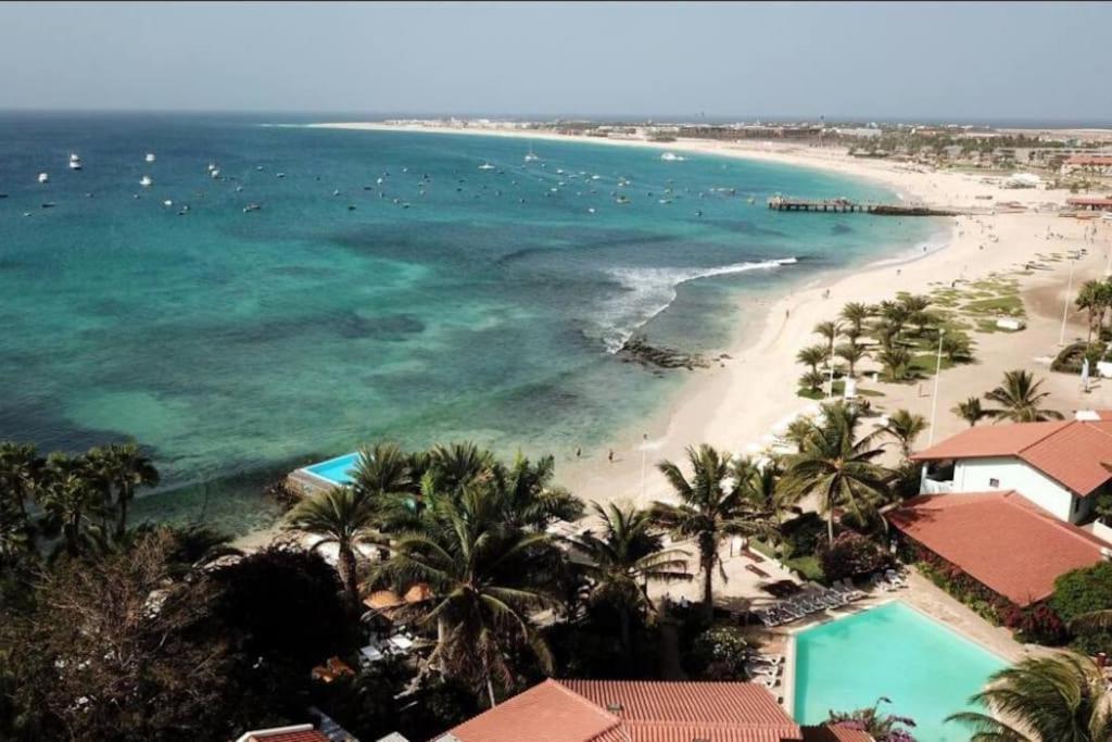 Oceanfront Apt 25 Porto Antigo II