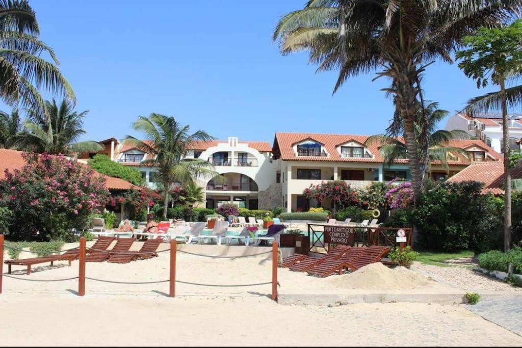 Oceanfront Apt 25 Porto Antigo II